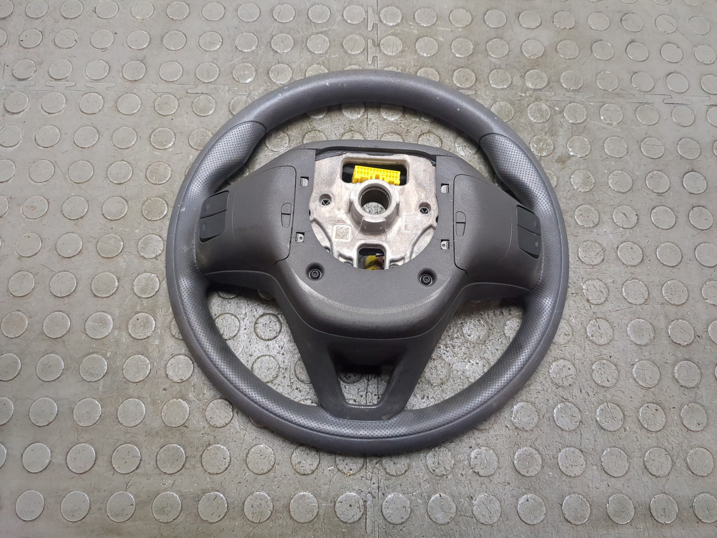 Рулевое колесо (руль)