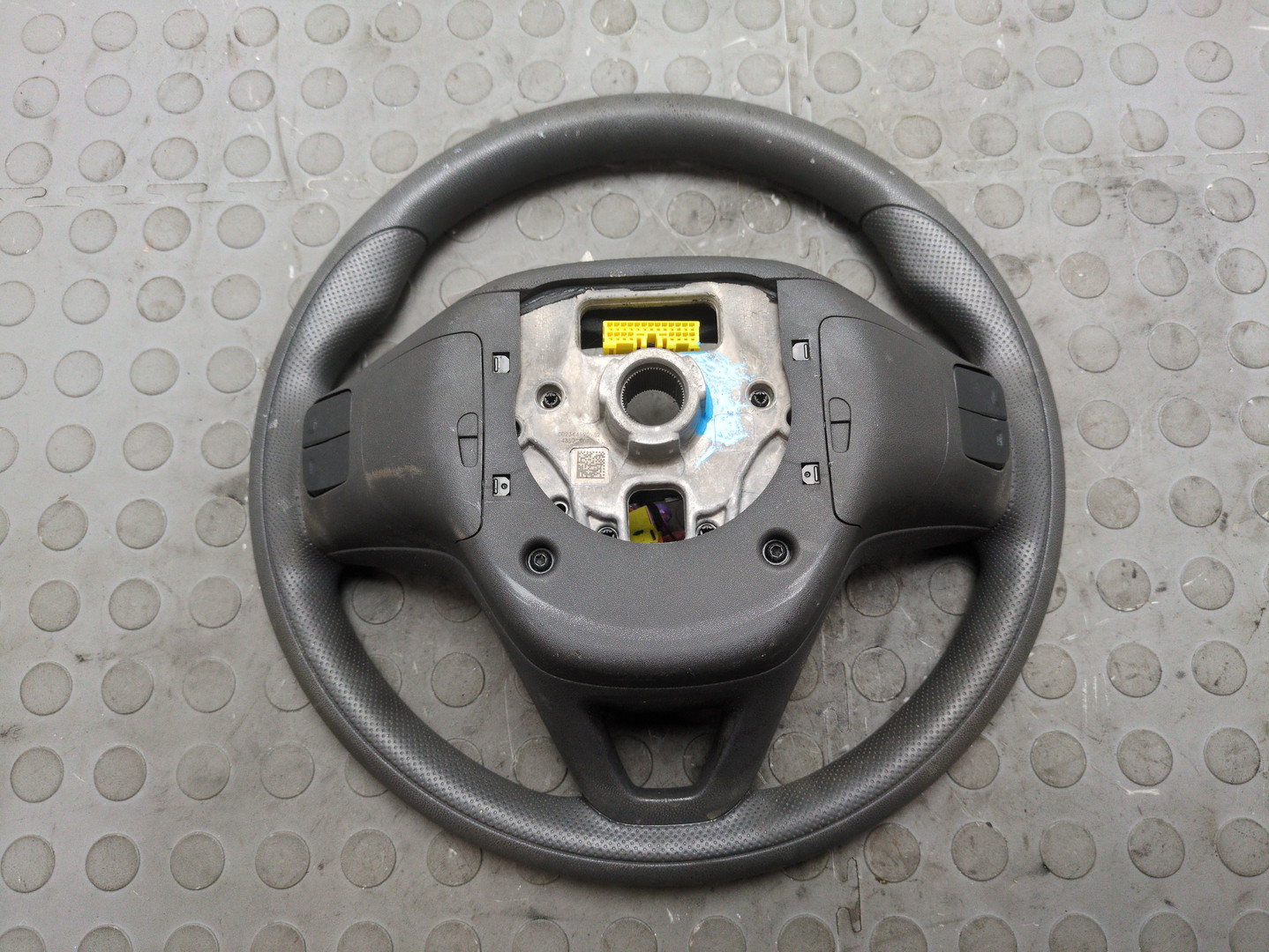 Рулевое колесо (руль)