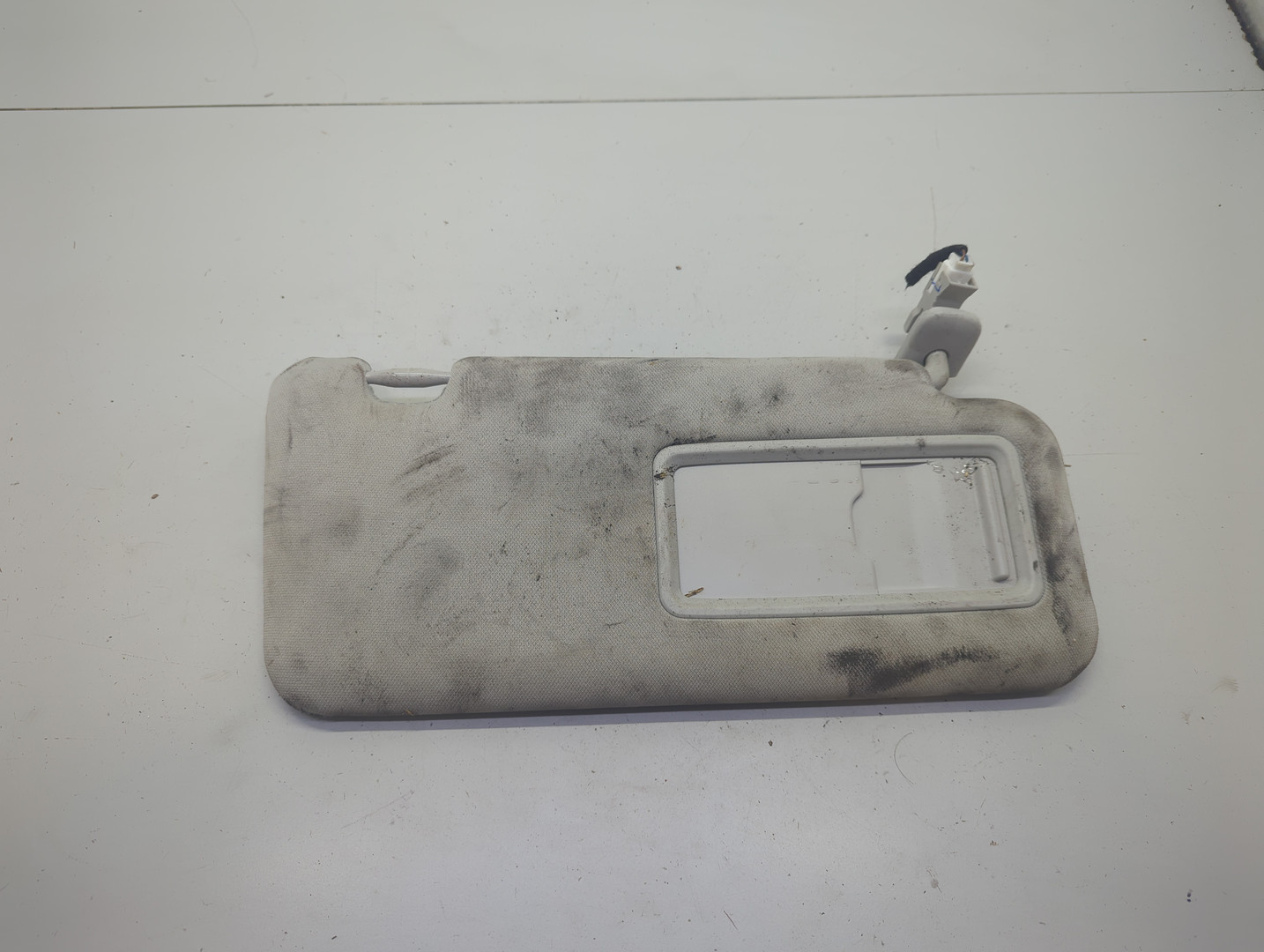 Козырек солнцезащитный