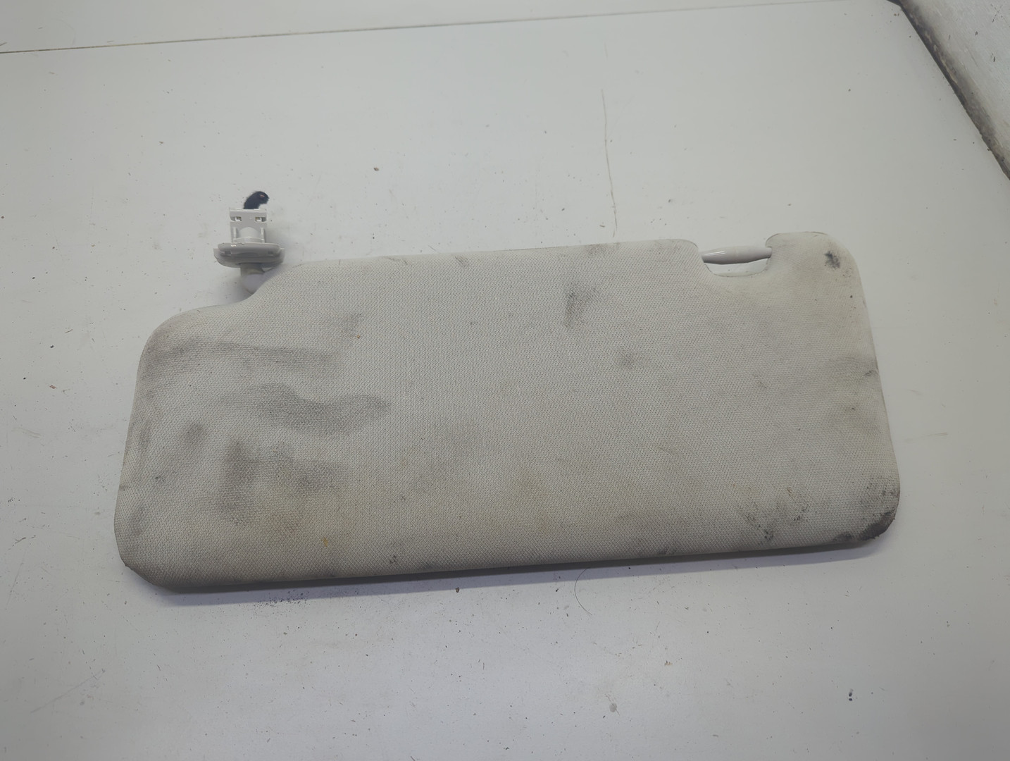 Козырек солнцезащитный