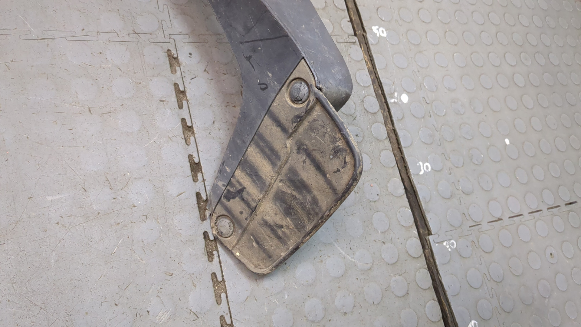 Молдинг заднего крыла правого