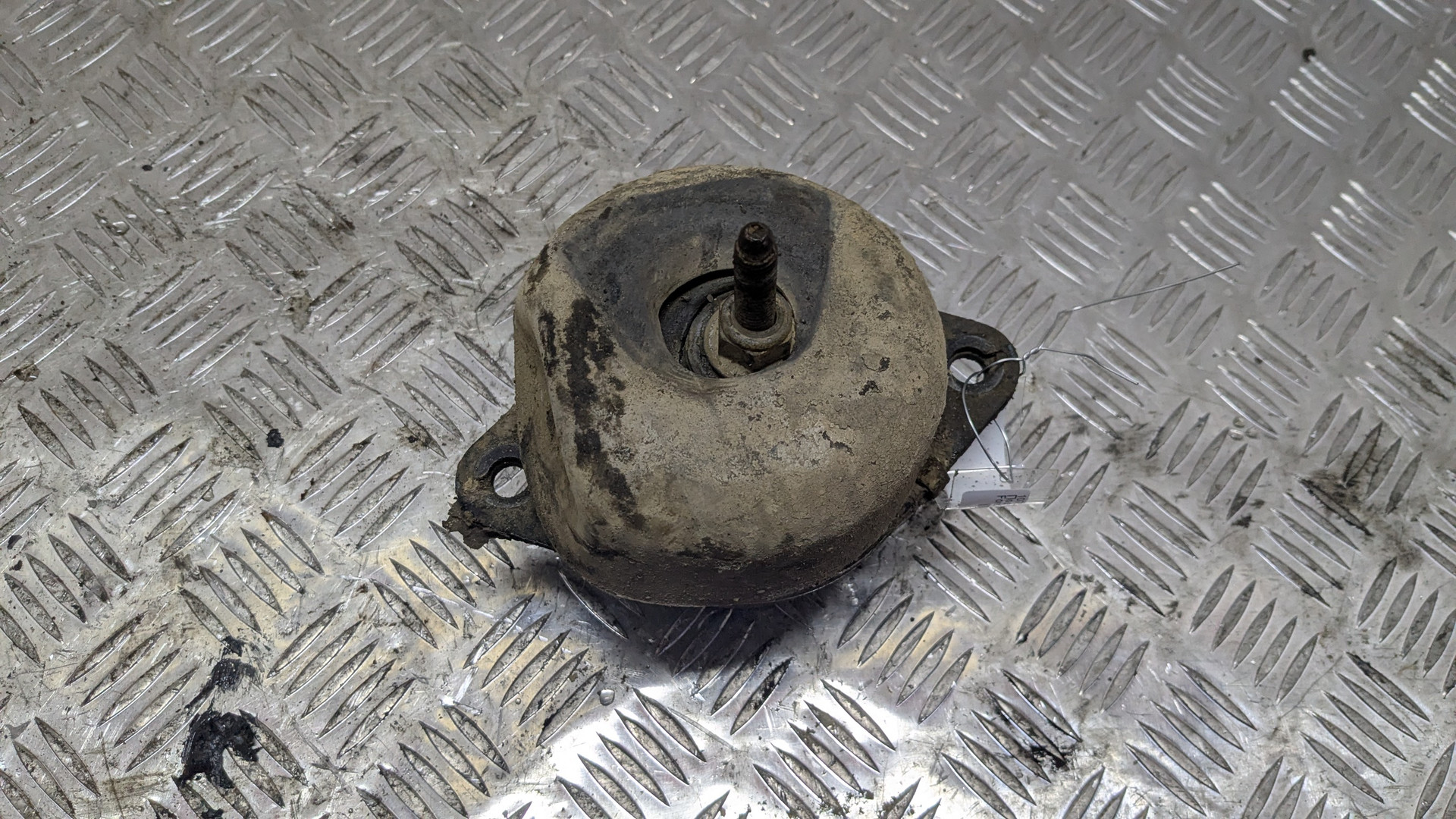 Опора двигателя