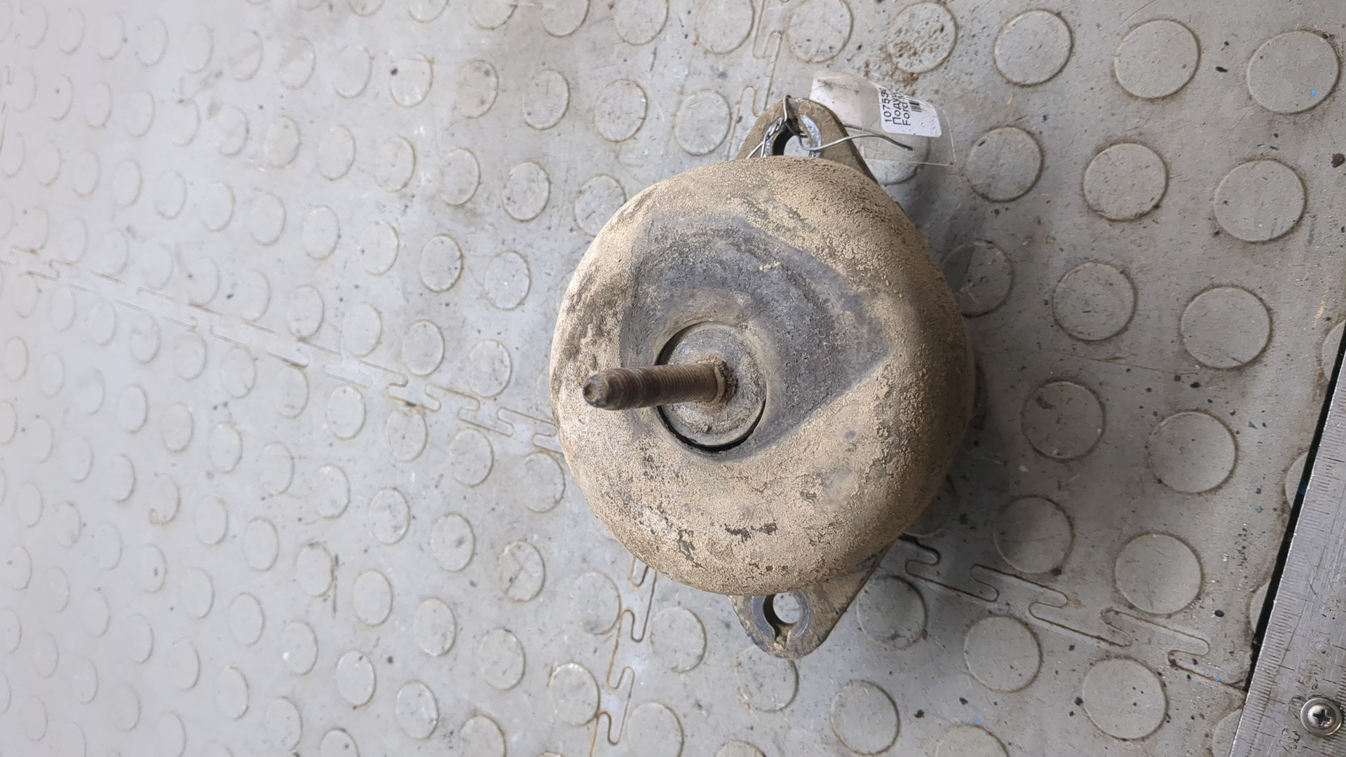 Опора двигателя