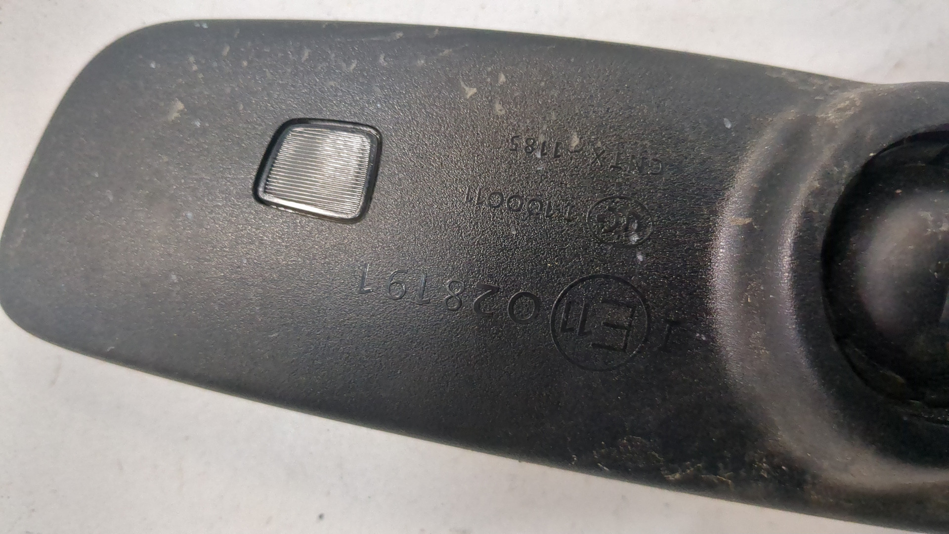 Зеркало заднего вида