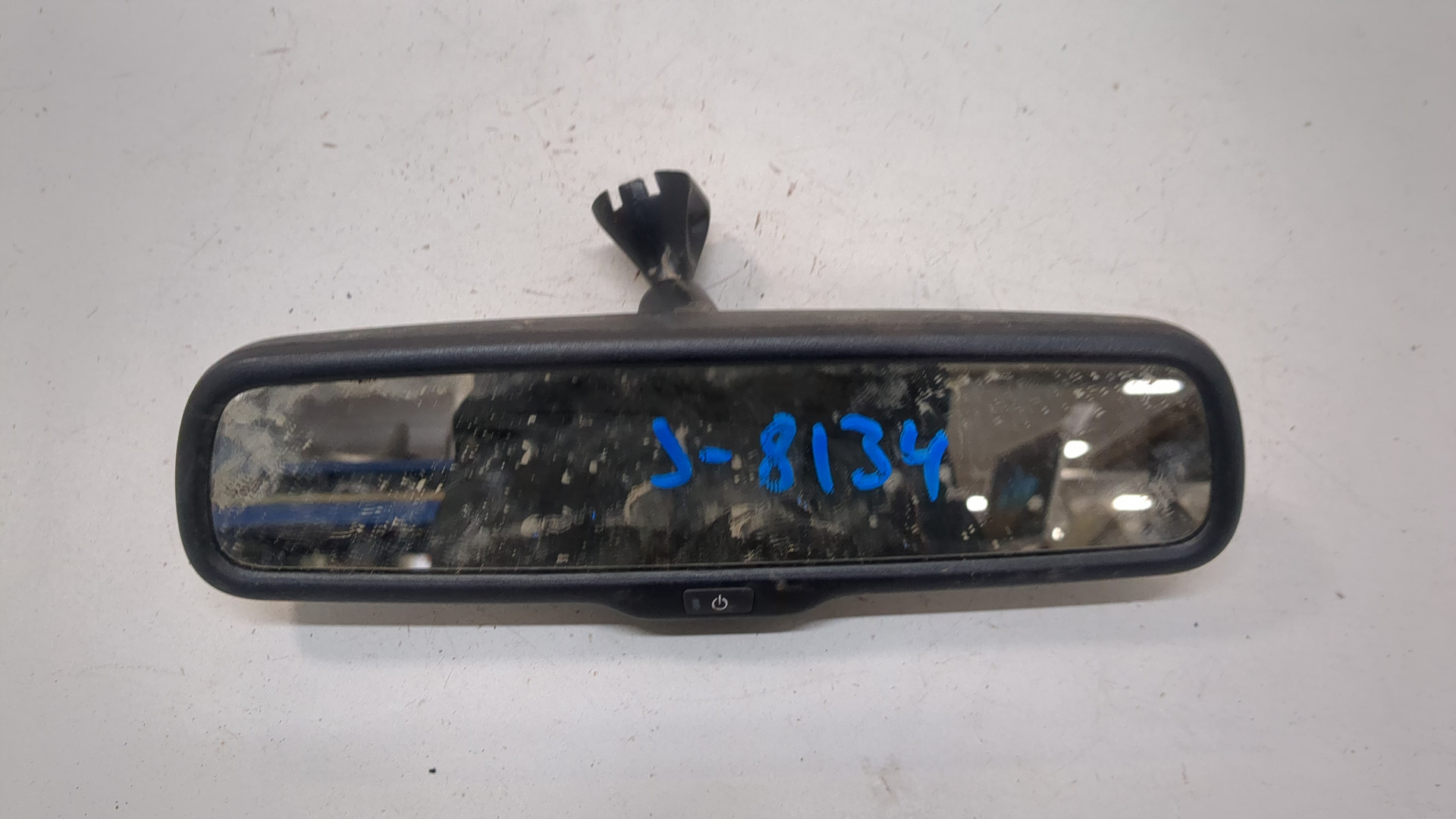 Зеркало заднего вида