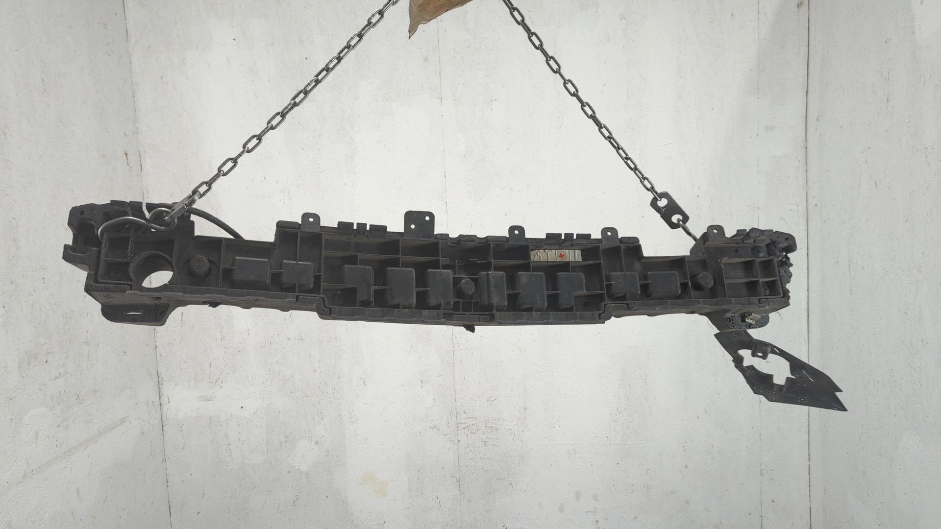 Усилитель переднего бампера