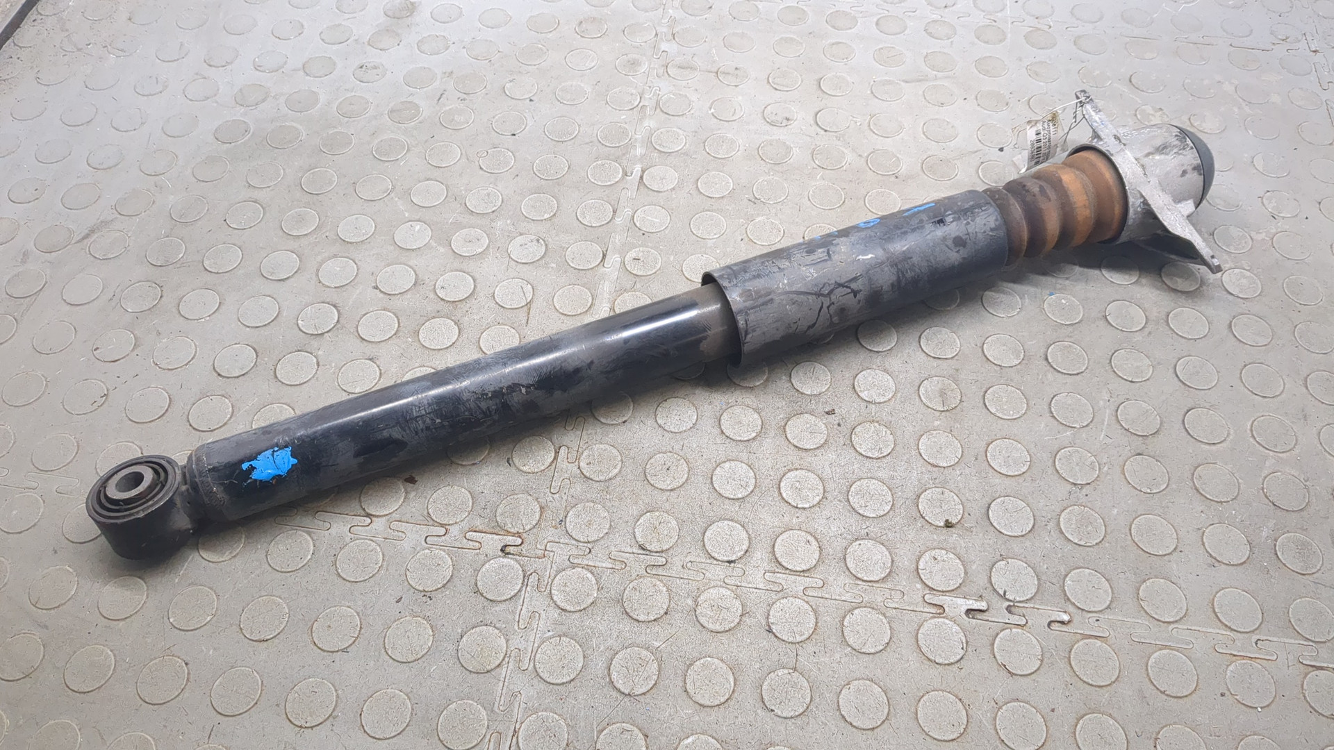 Амортизатор задний (стойка)