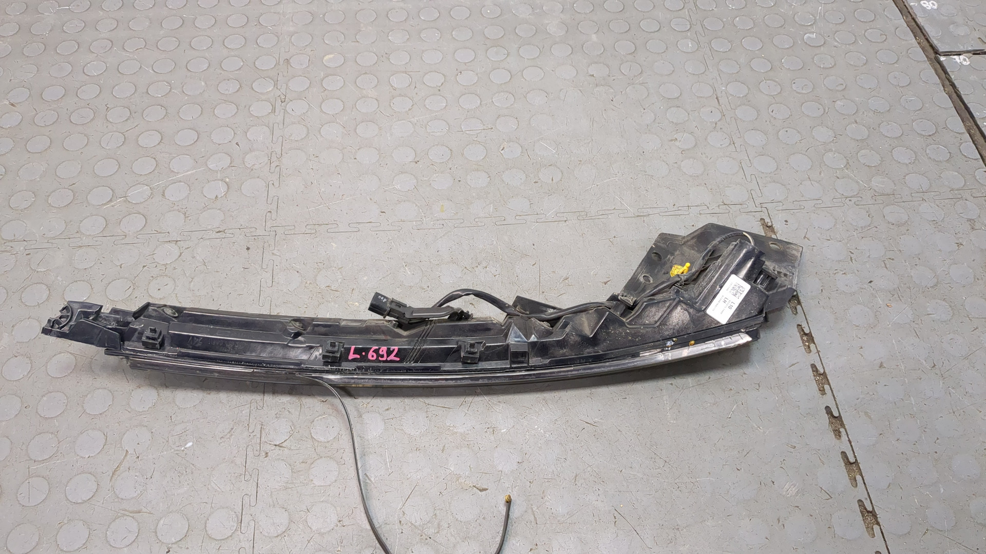 Фара дневного света левая (ходовые огни)