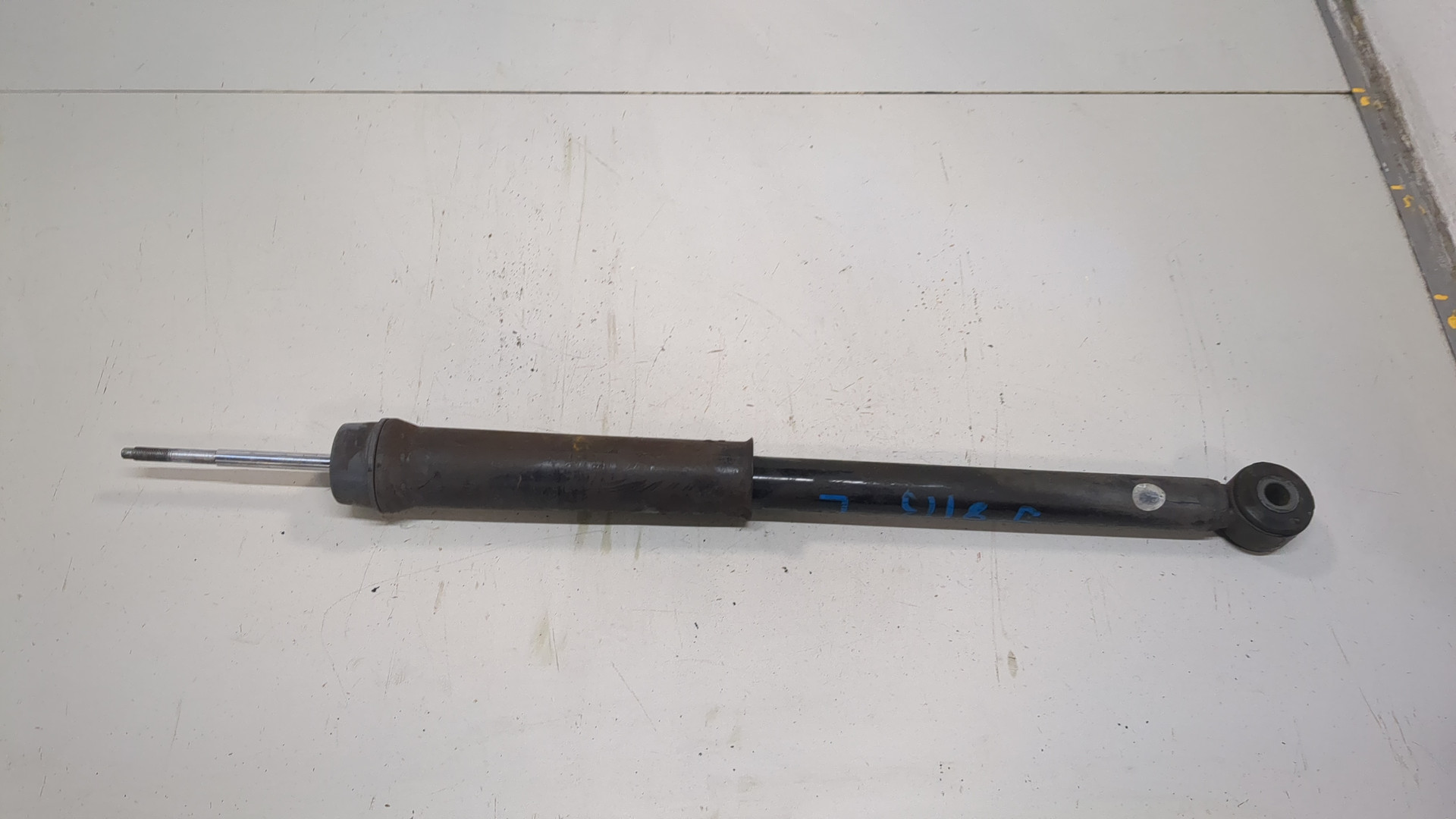 Амортизатор задний (стойка)