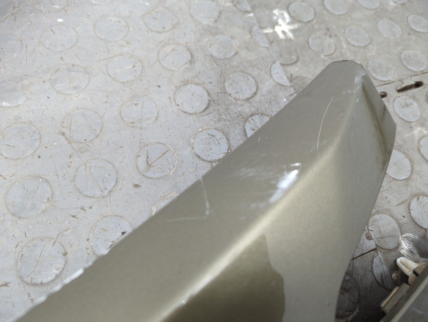 Накладка крышки багажника