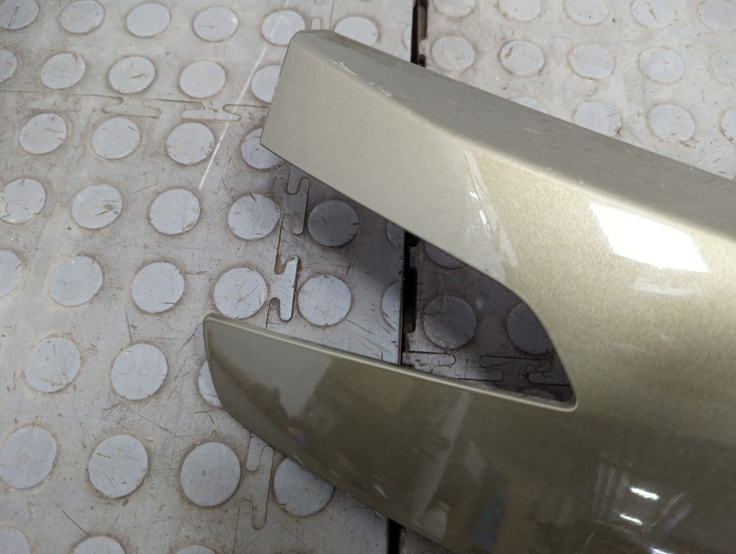 Накладка крышки багажника