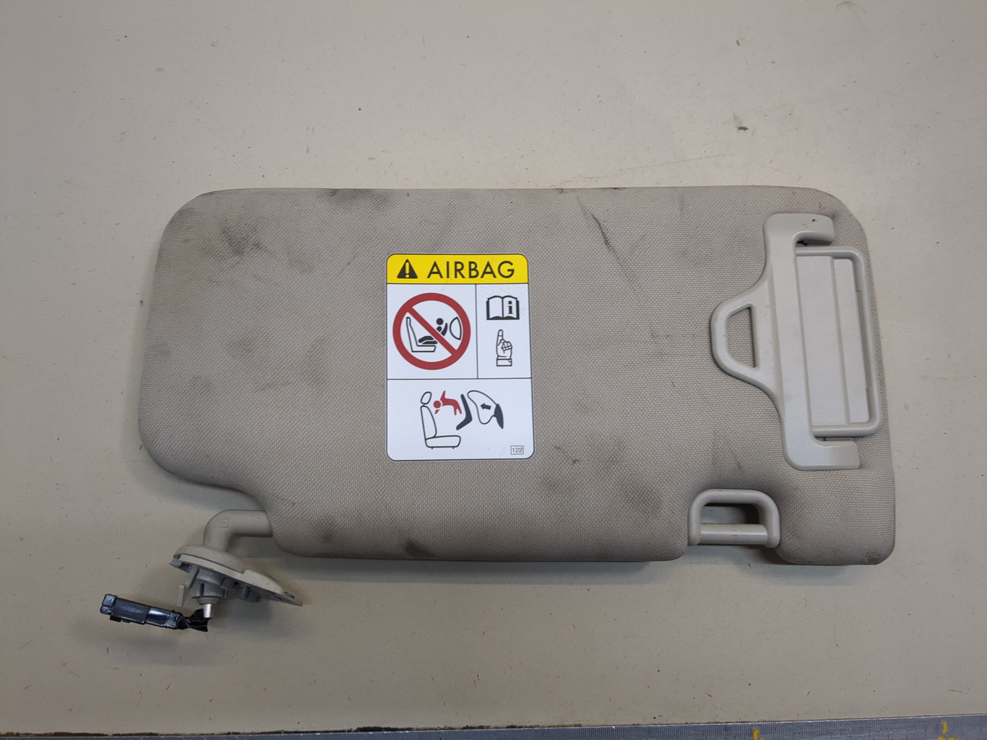 Козырек солнцезащитный