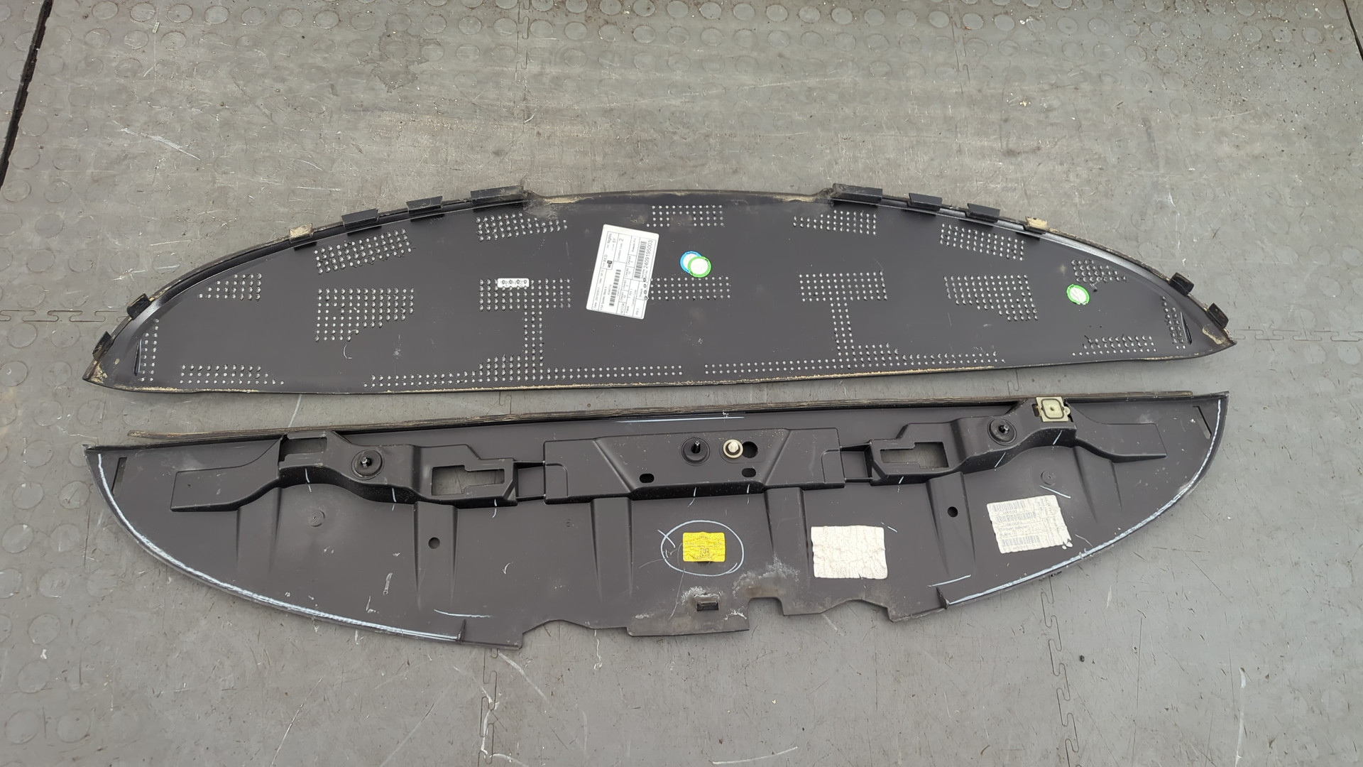 Спойлер переднего бампера