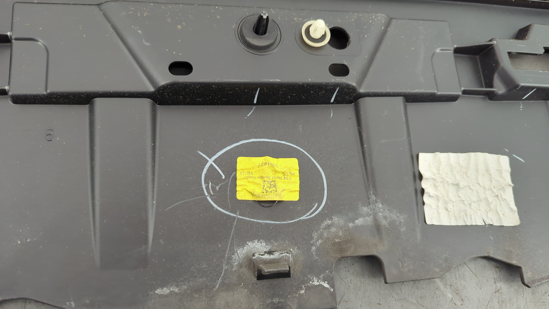 Спойлер переднего бампера