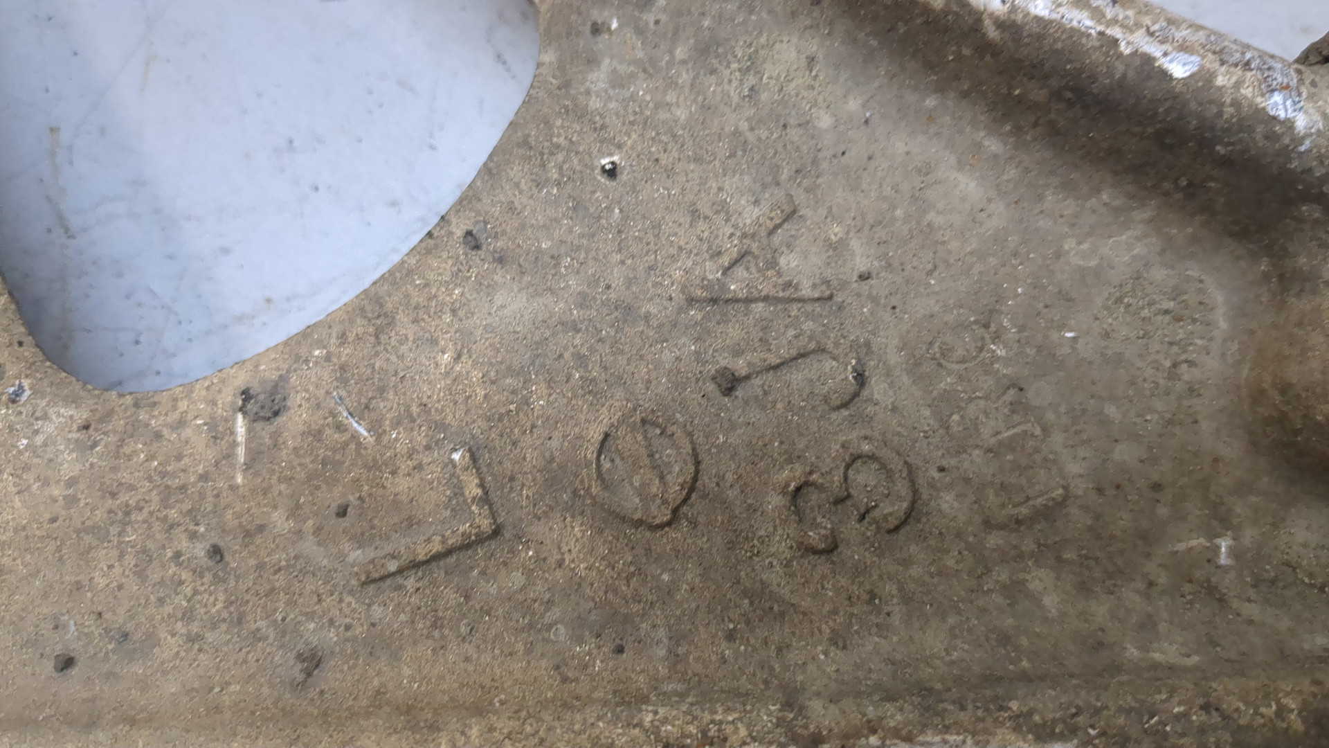 Рычаг передний левый