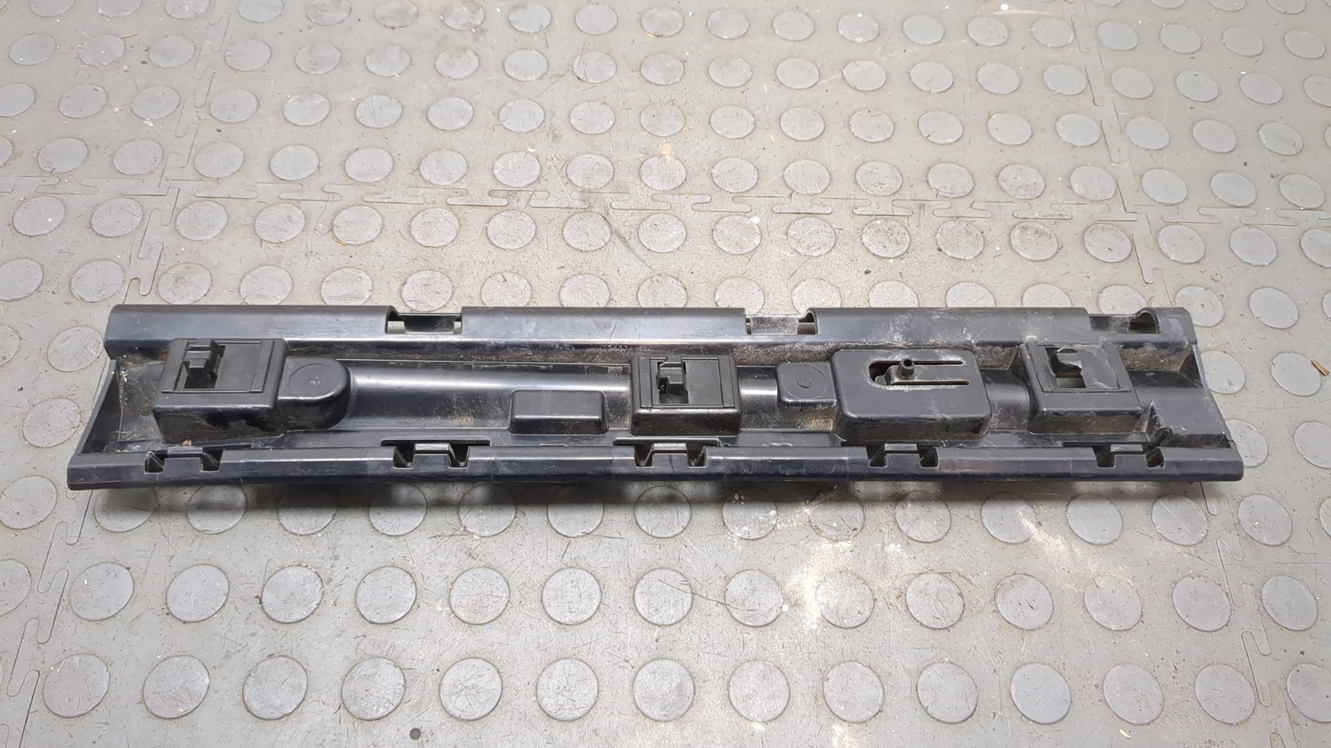 Накладка на подножку