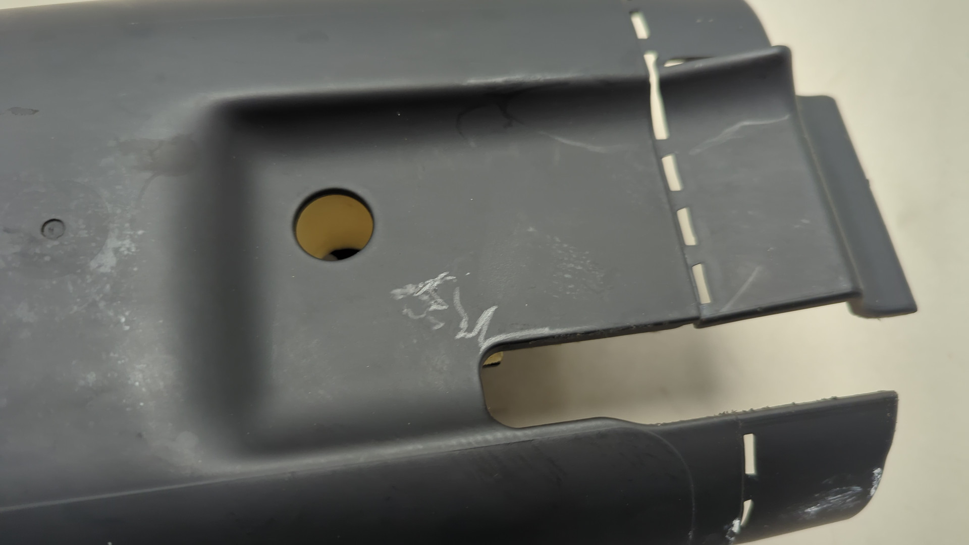 Кожух рулевой колонки