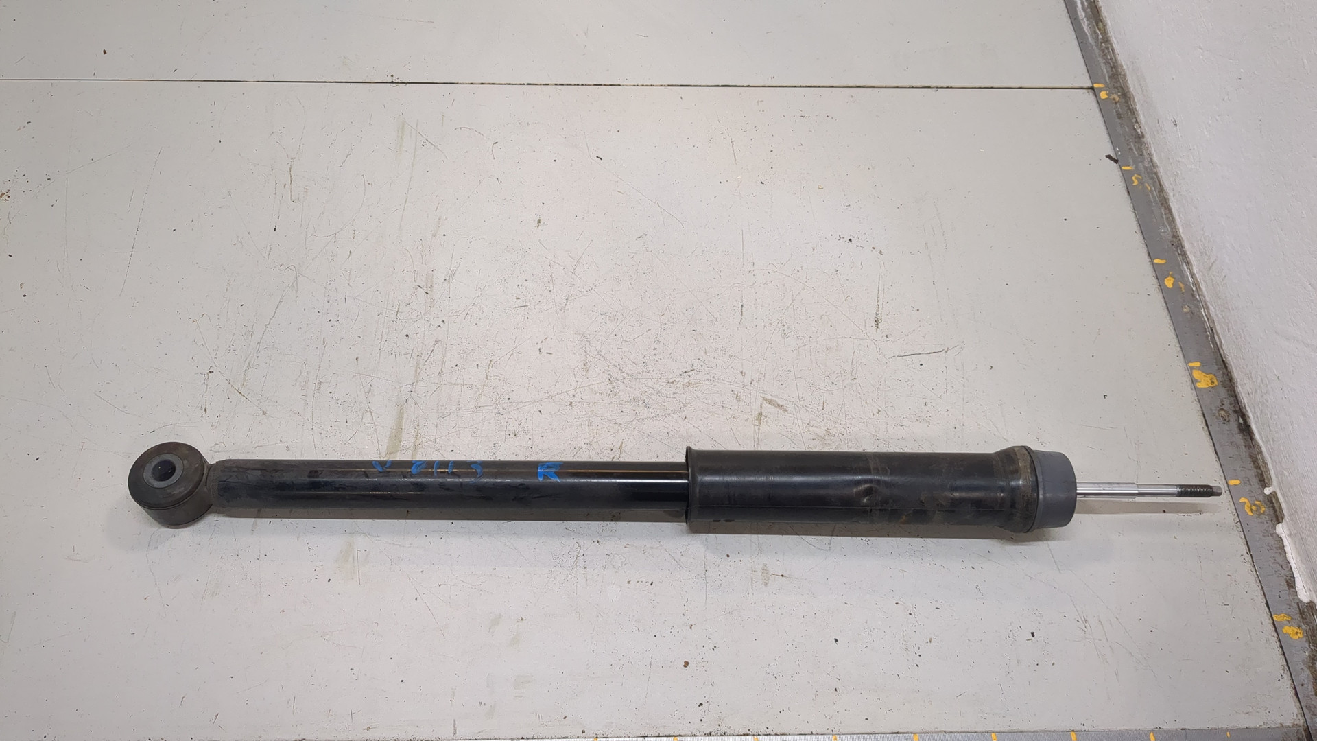 Амортизатор задний (стойка)