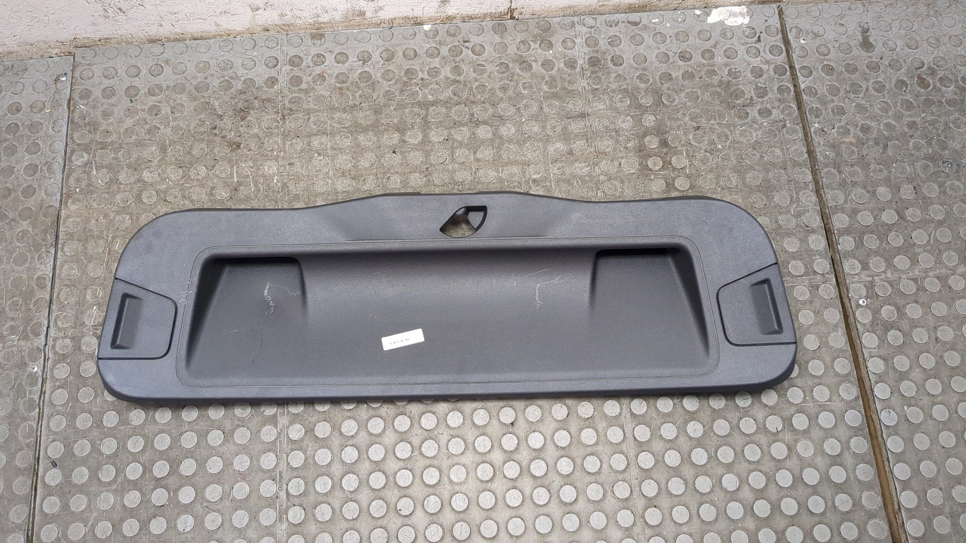Обшивка двери багажника