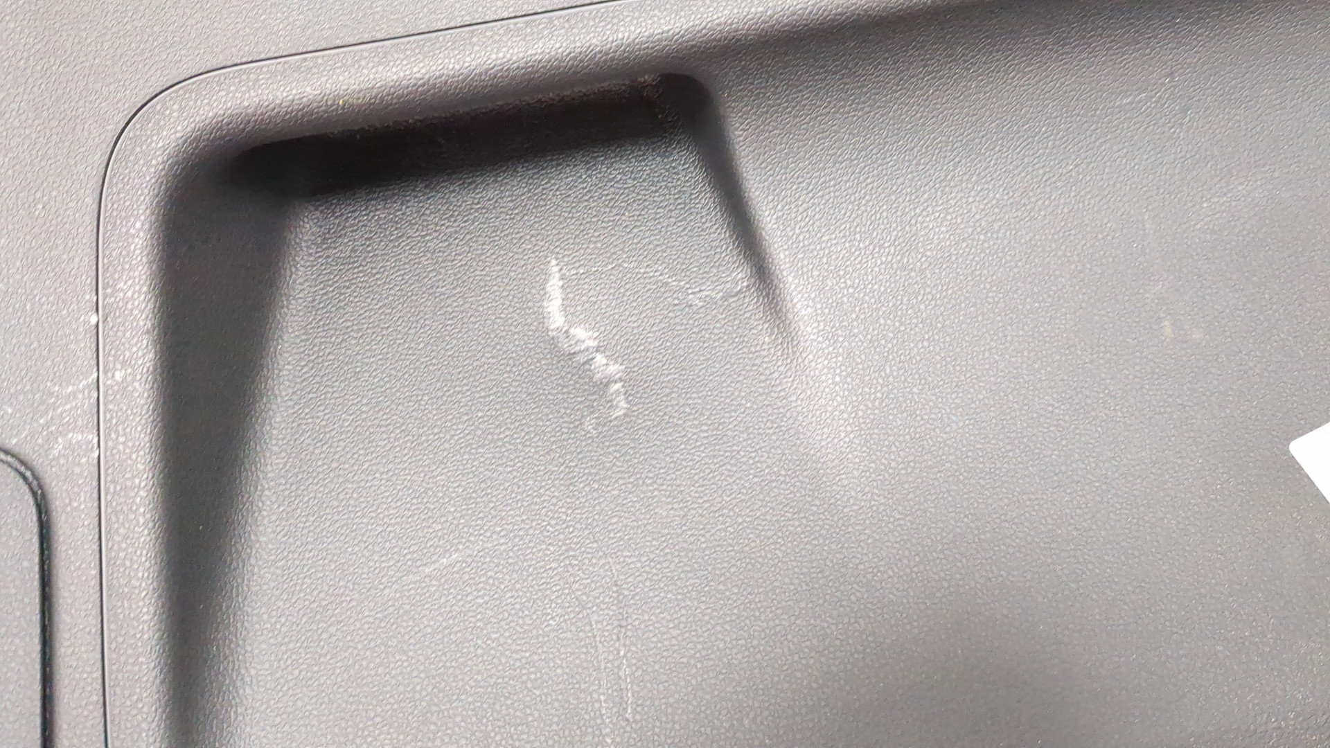 Обшивка двери багажника