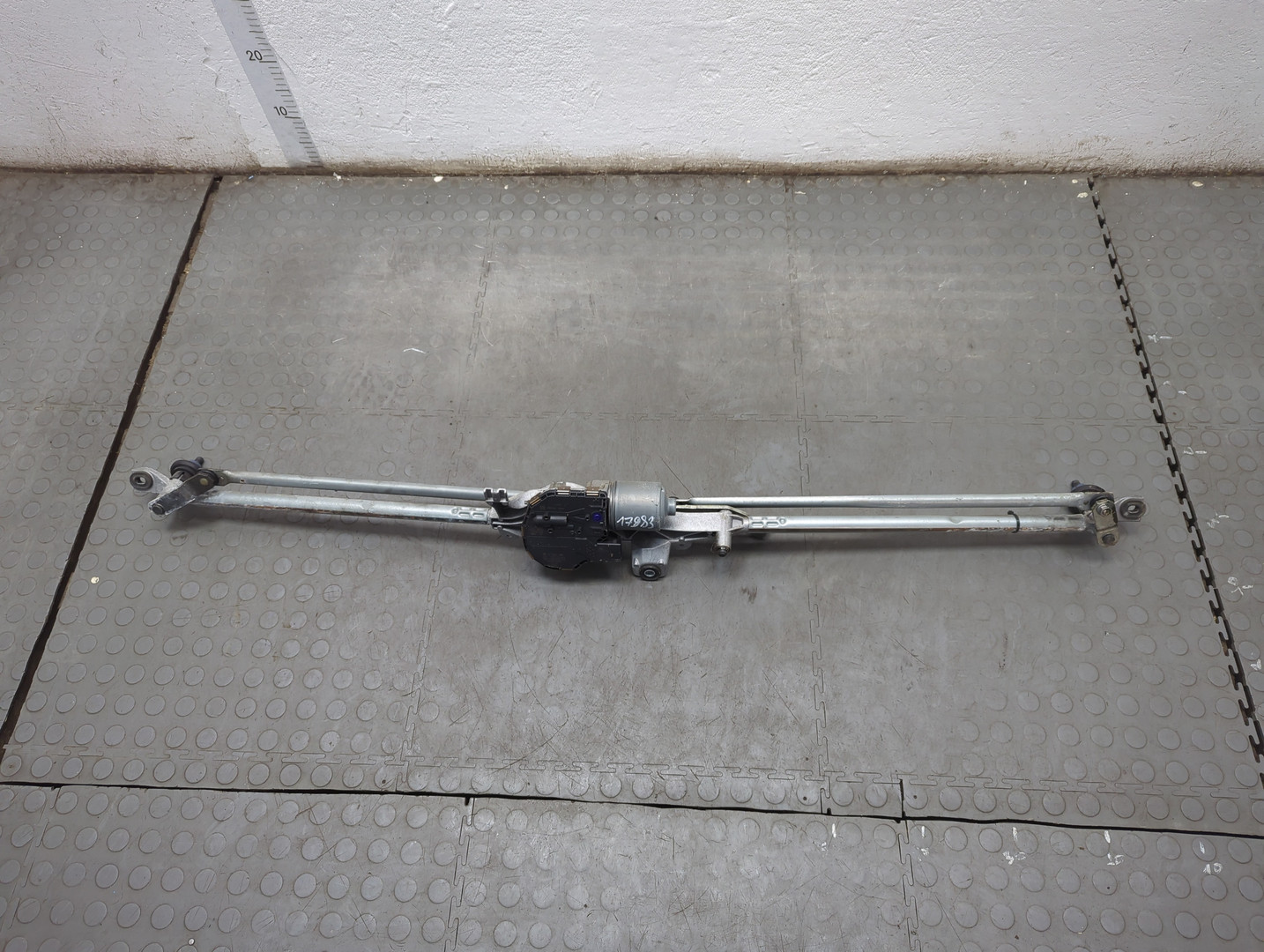 Трапеция стеклоочистителей