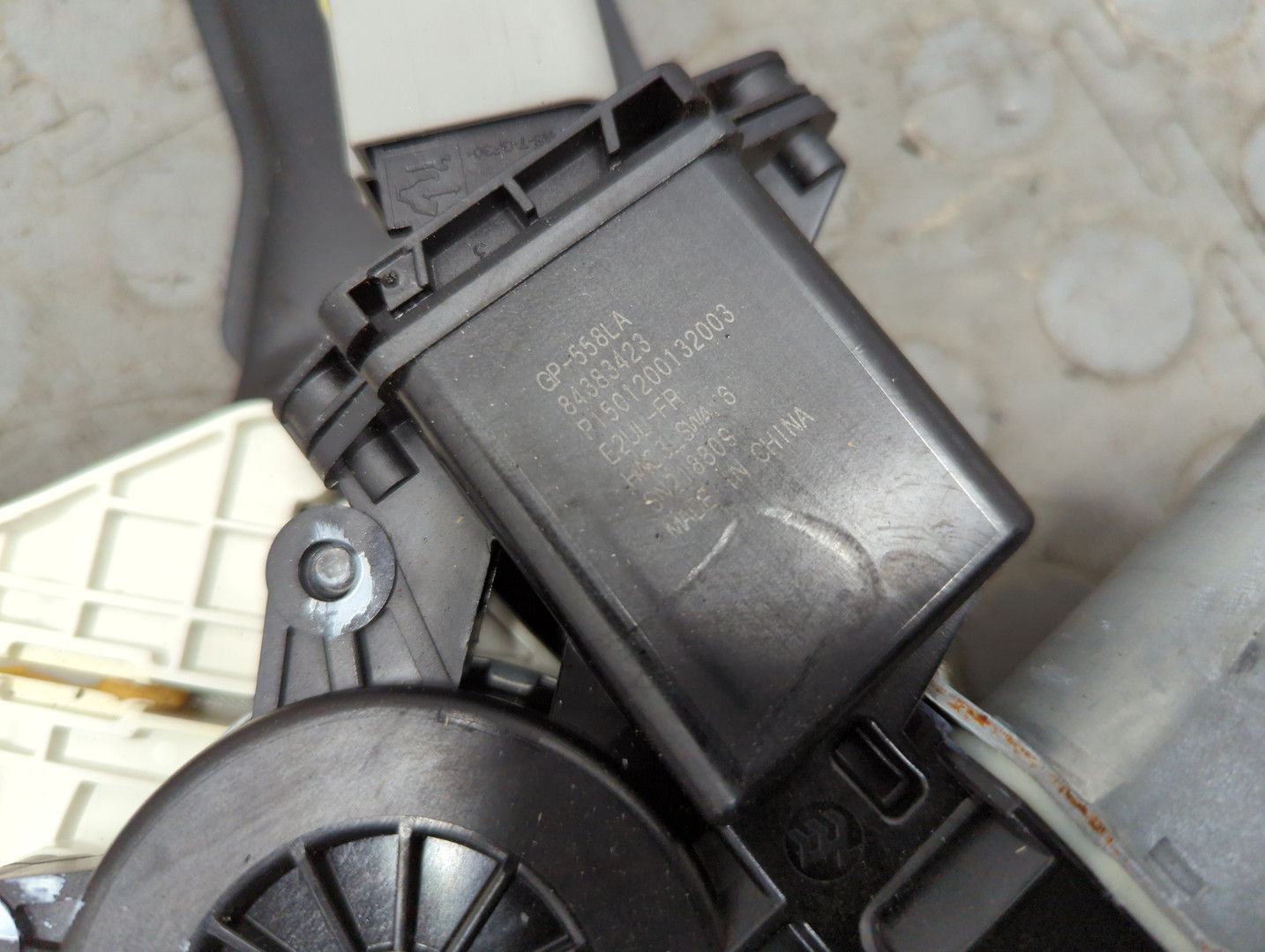 Стеклоподъемник электр. передний правый