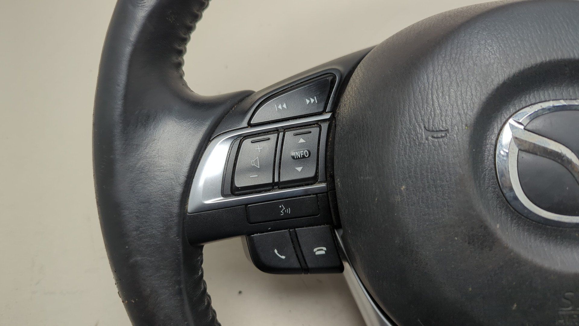 Рулевое колесо (руль)