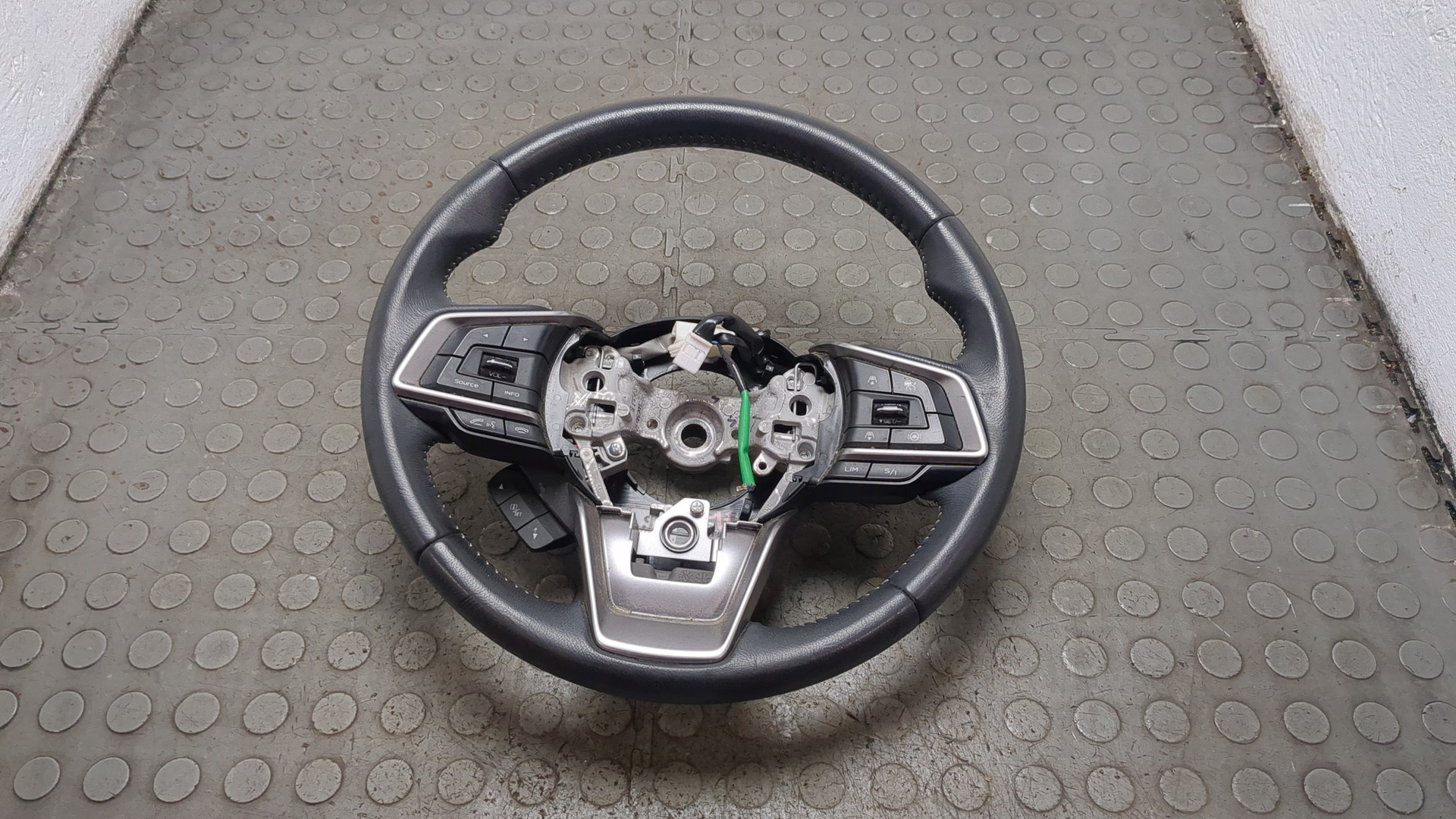 Рулевое колесо (руль)