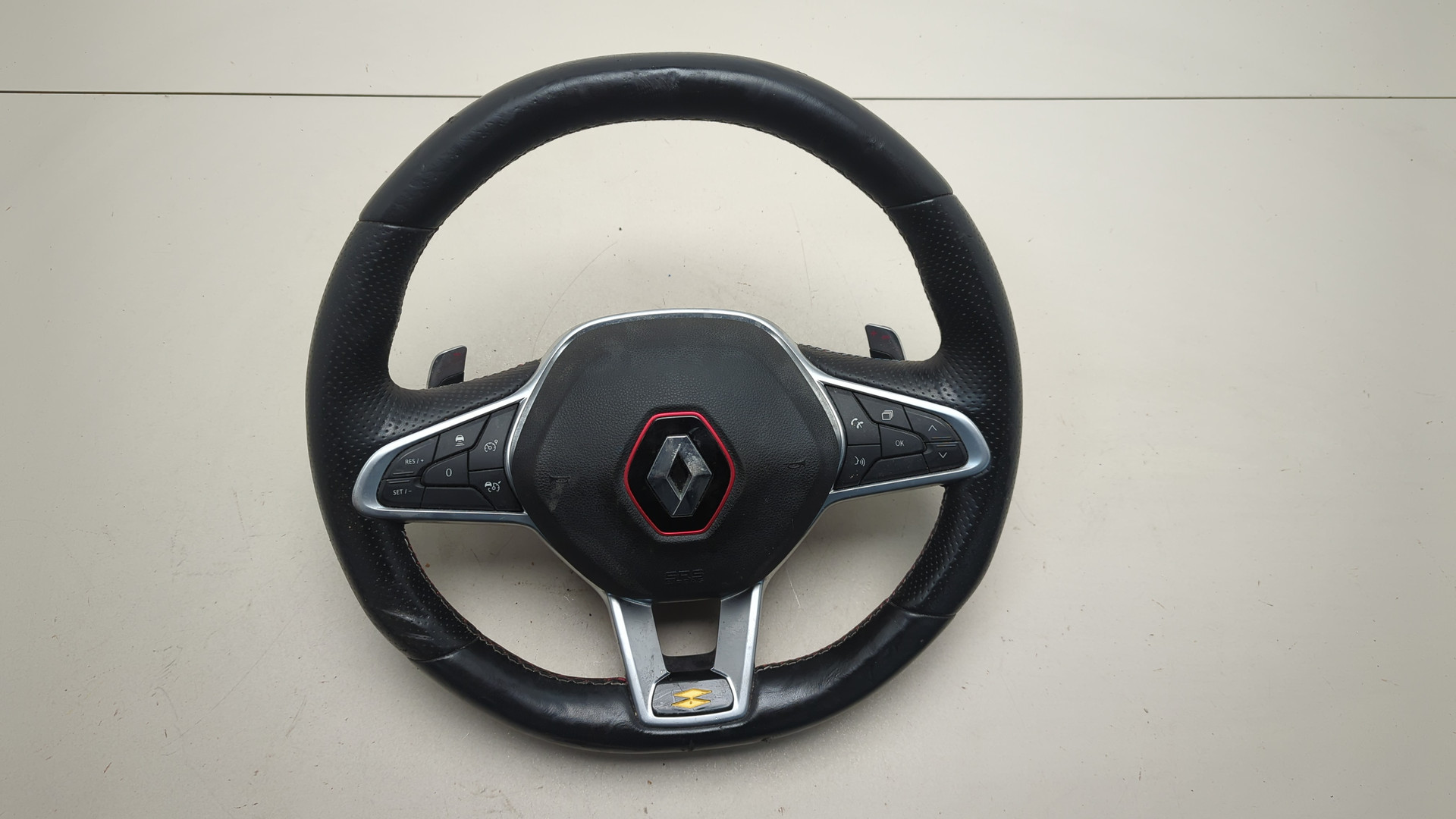 Рулевое колесо (руль)