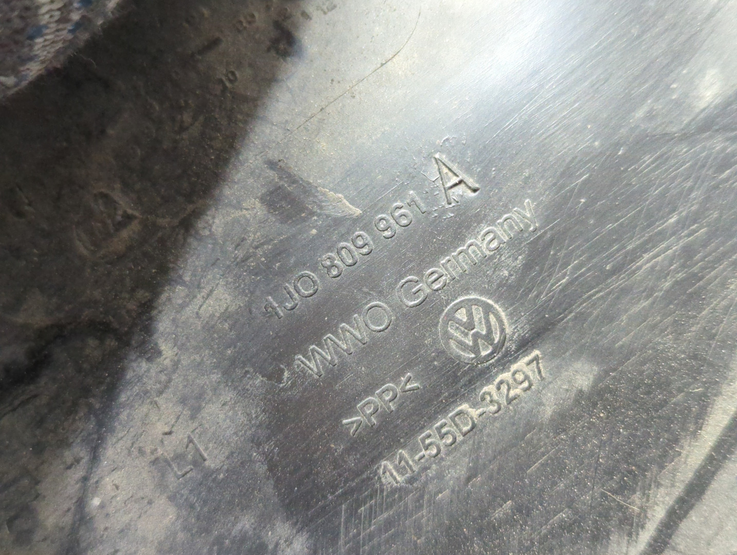 Локер передний левый