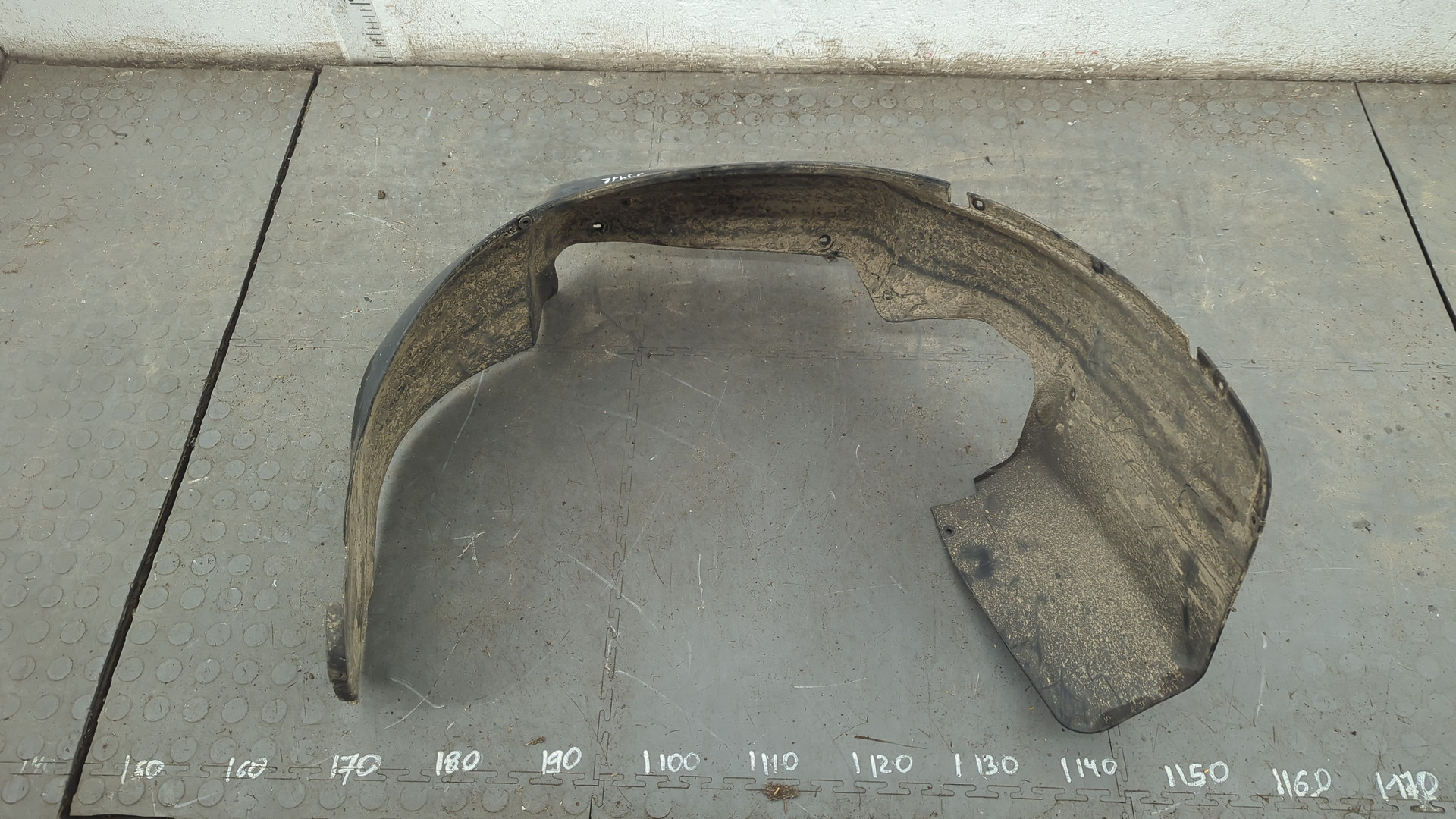 Локер передний правый