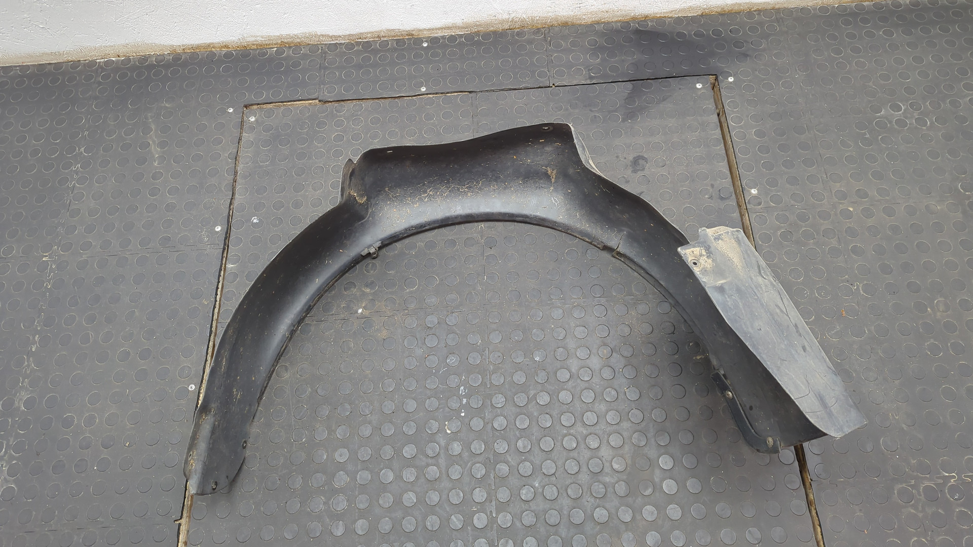 Локер передний левый