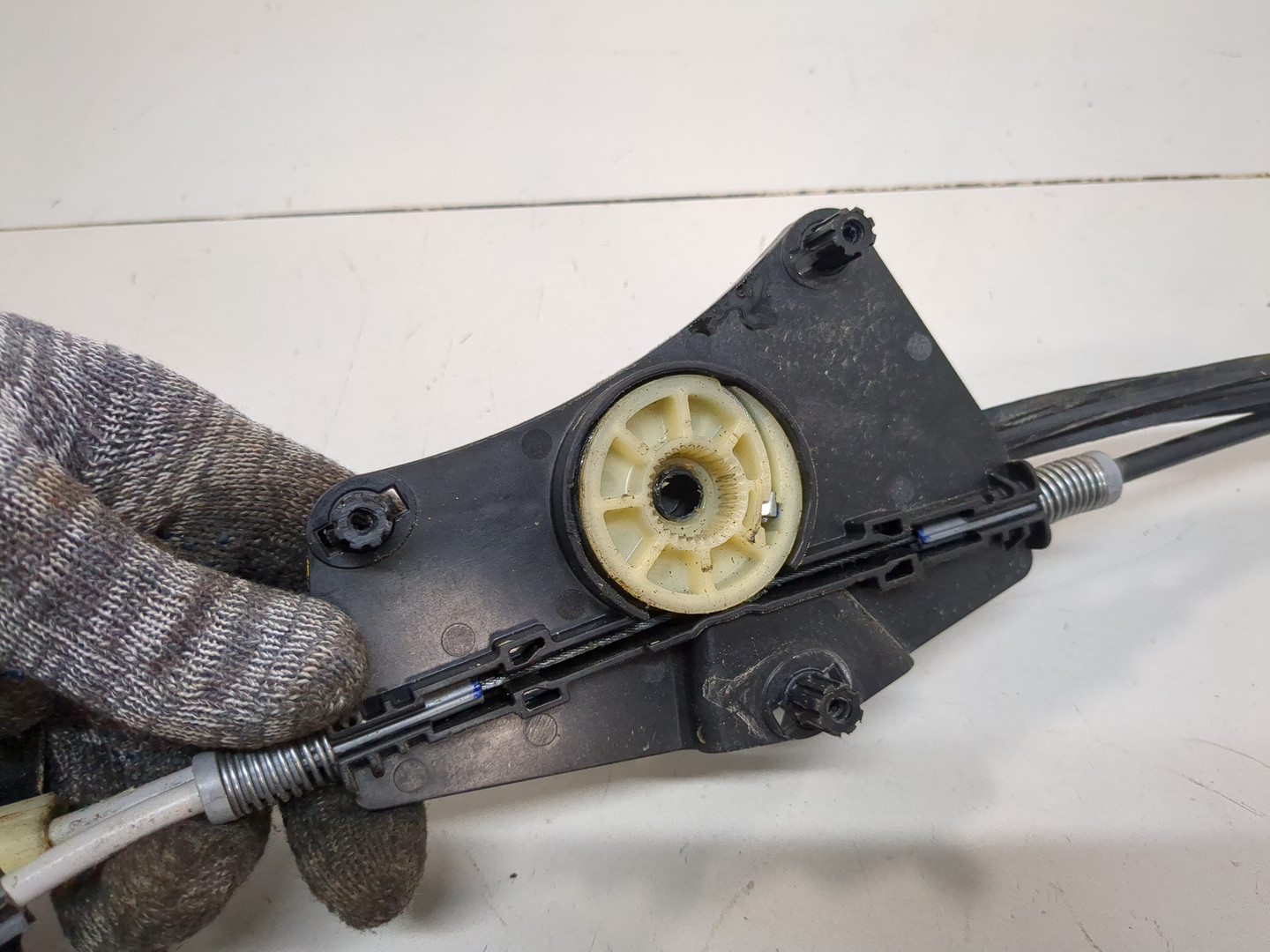 Стеклоподъемник электр. передний левый