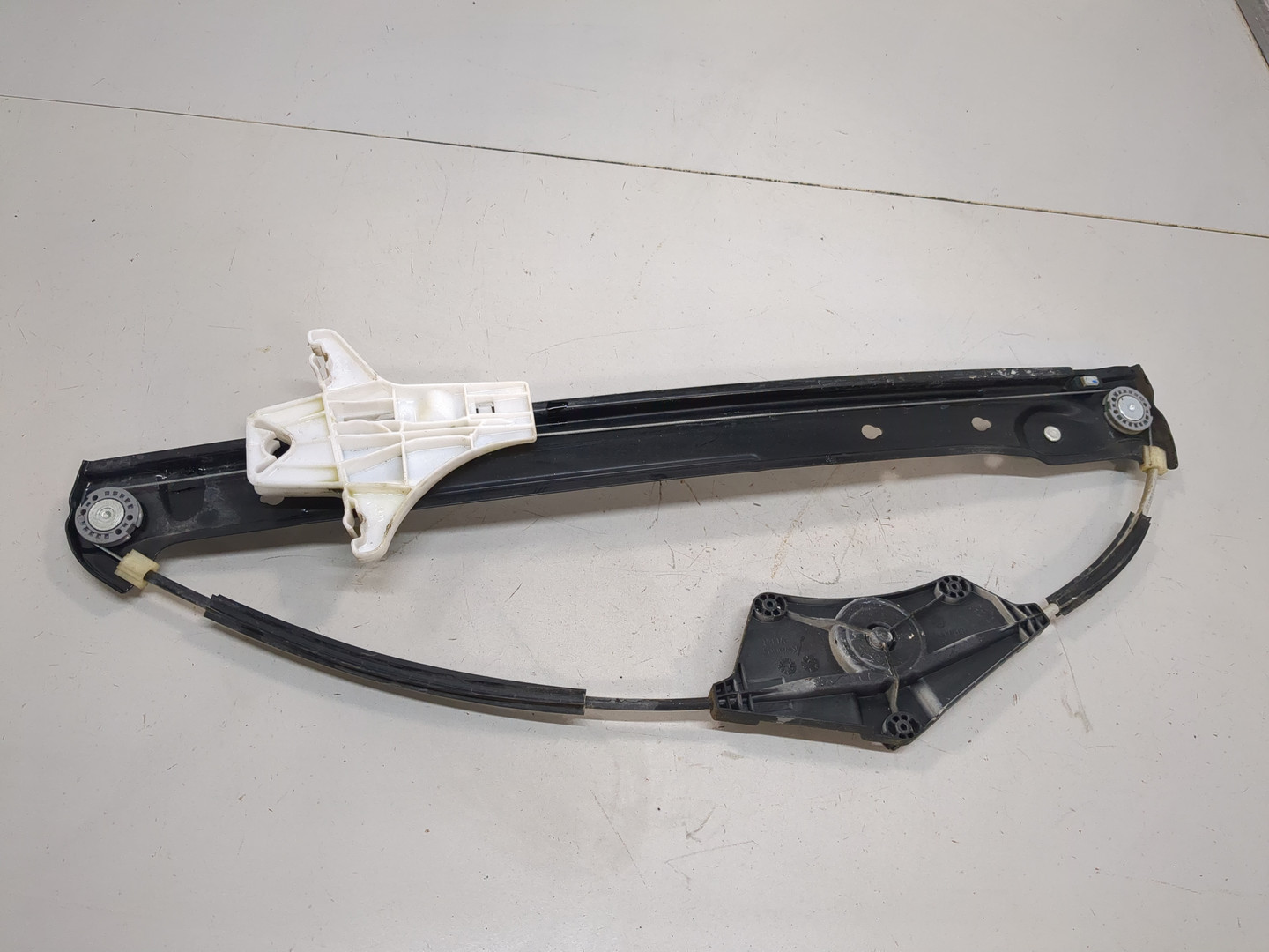 Стеклоподъемник электр. передний правый