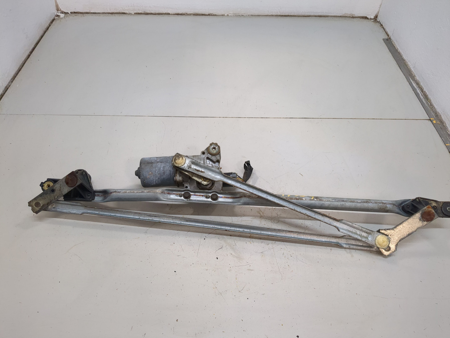 Трапеция стеклоочистителей