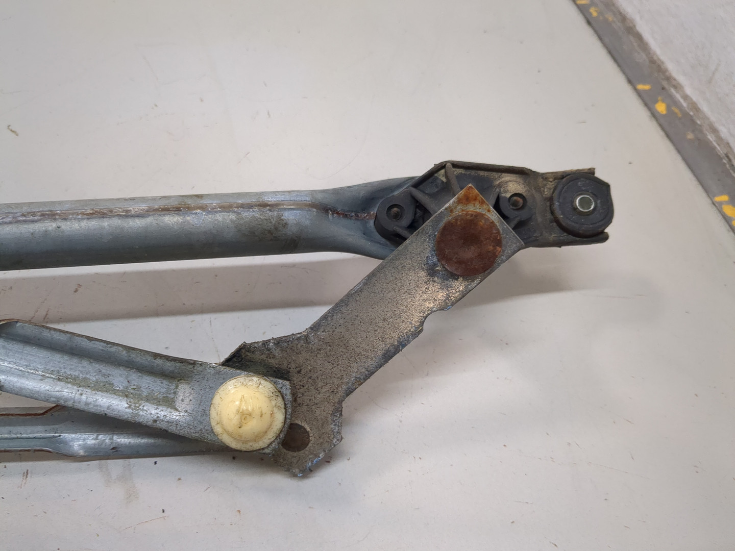 Трапеция стеклоочистителей