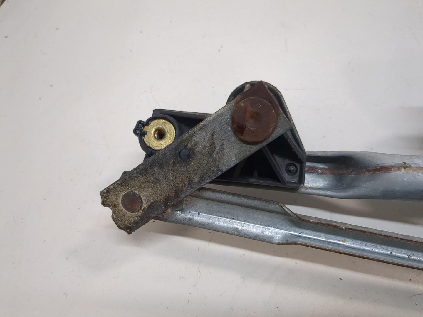 Трапеция стеклоочистителей