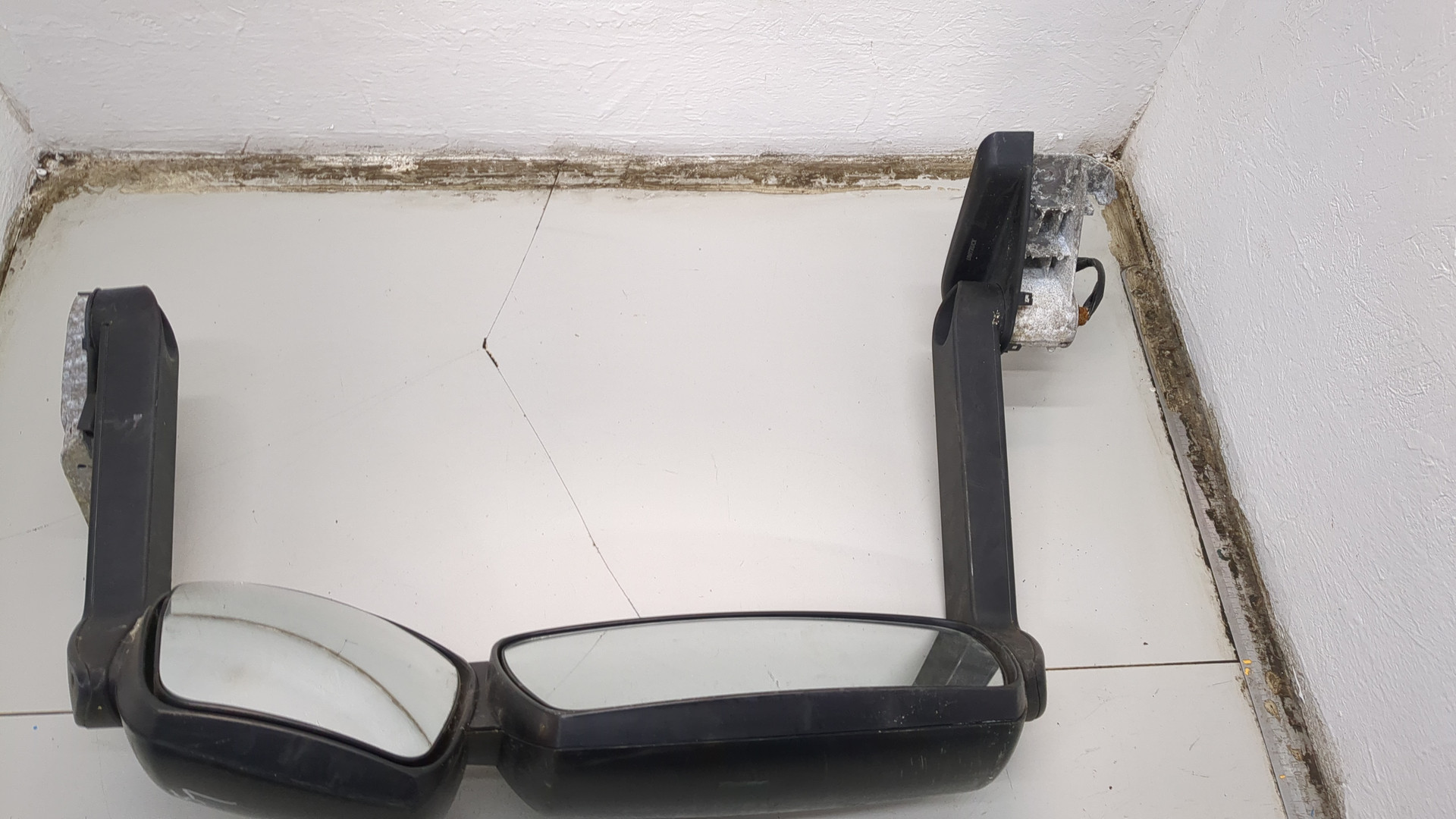 Зеркало левое электрическое