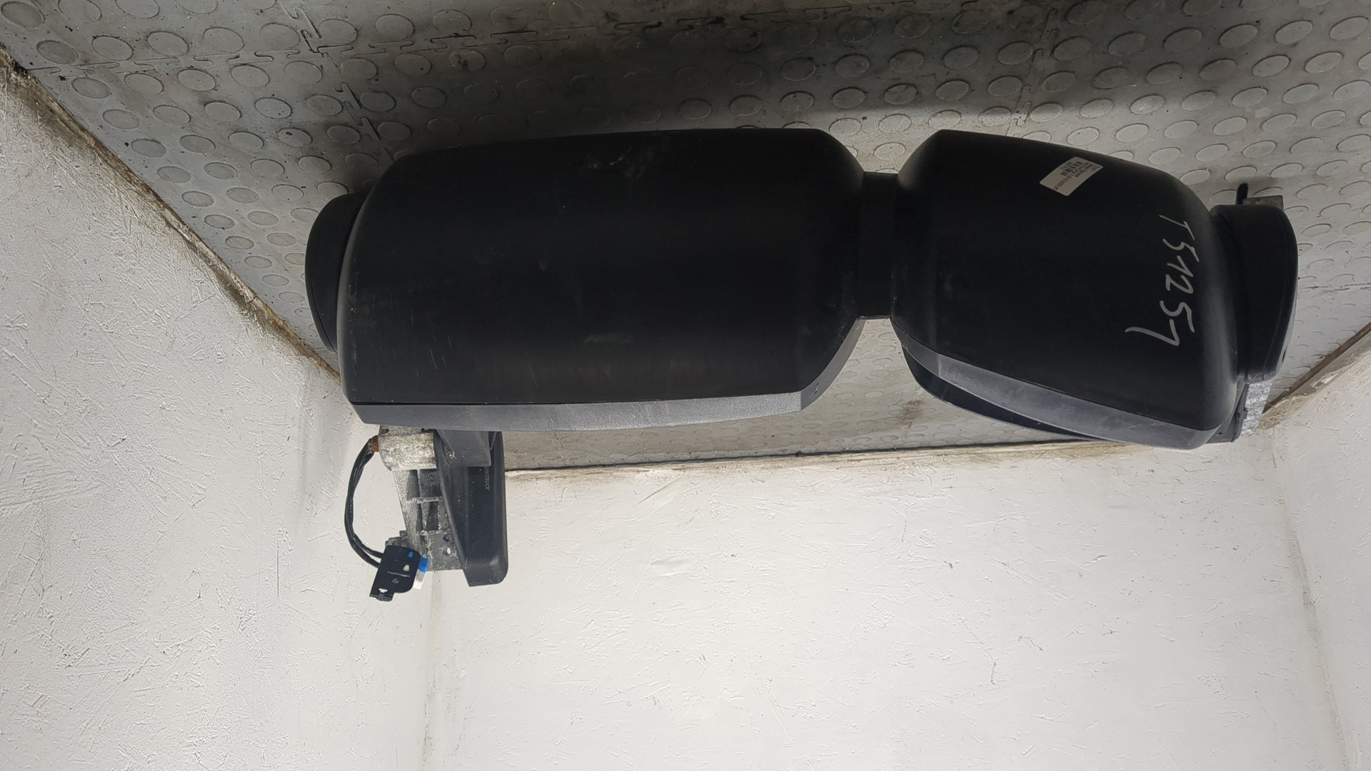 Зеркало левое электрическое