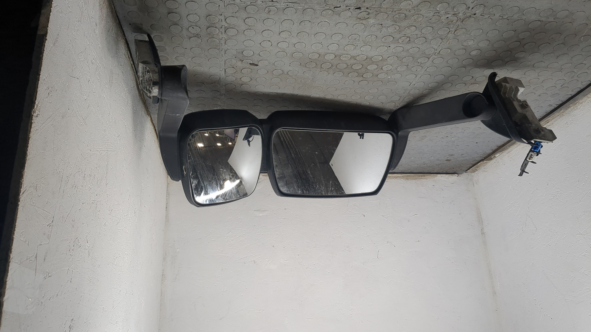 Зеркало левое электрическое