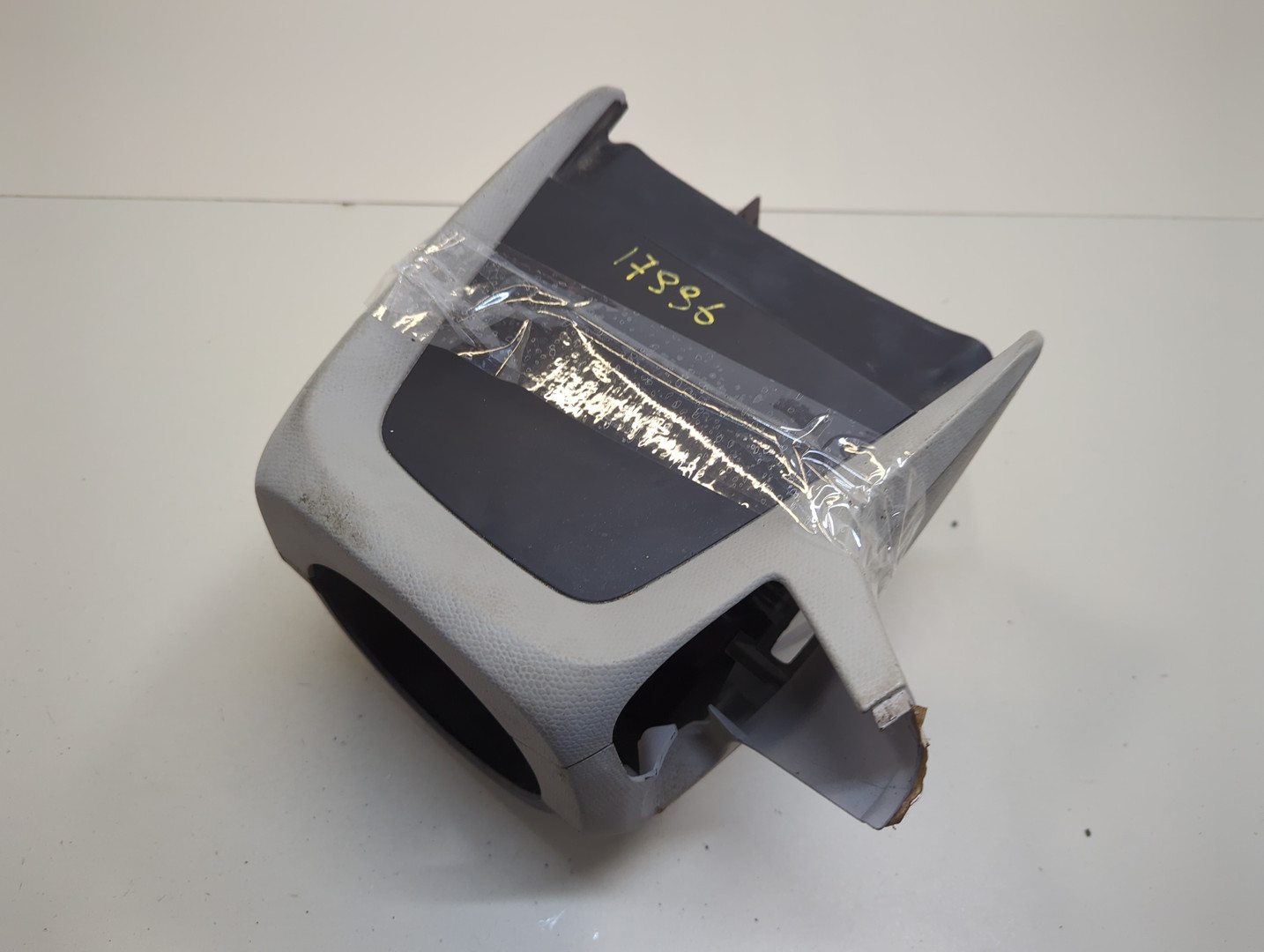 Кожух рулевой колонки