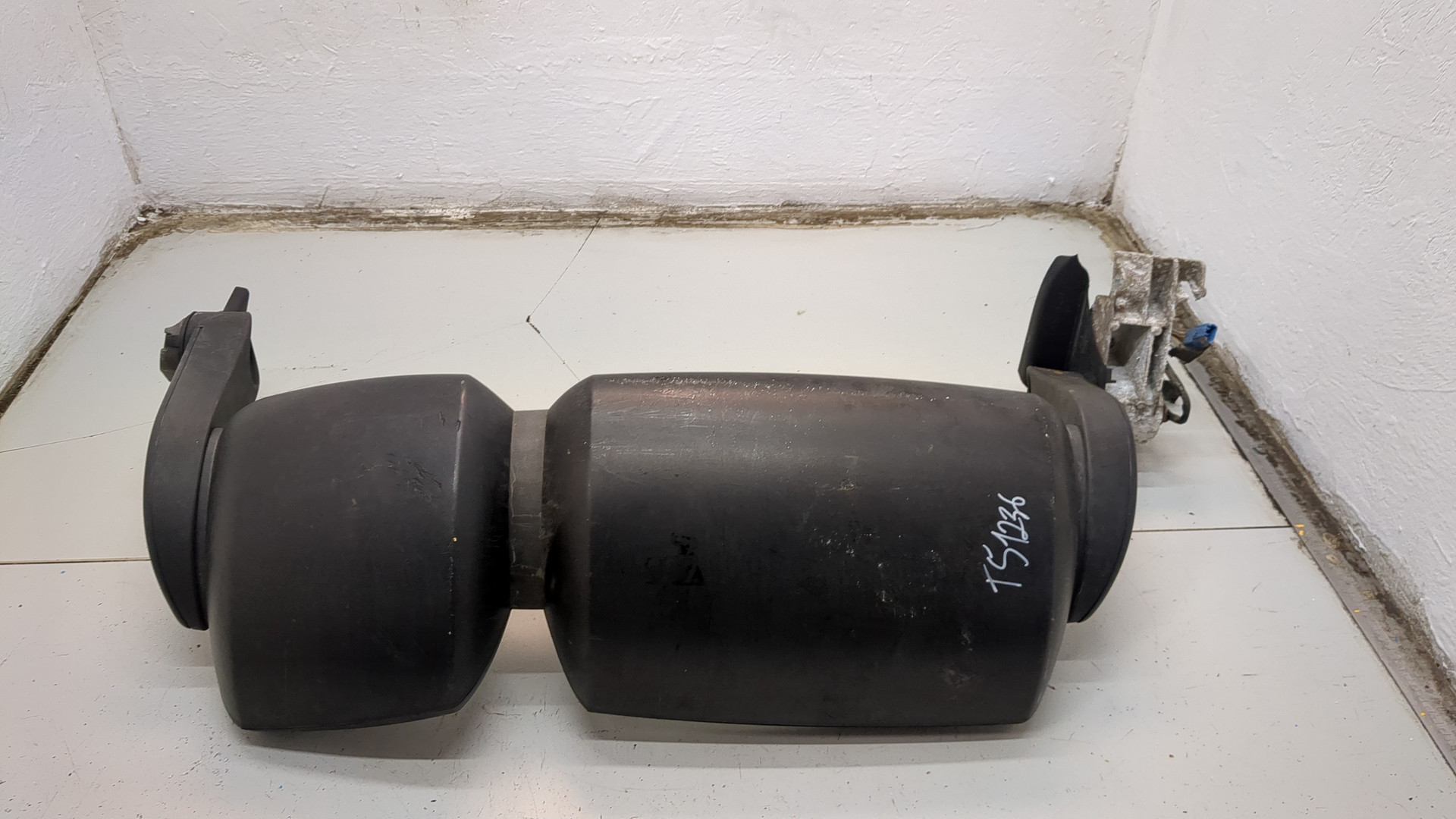 Зеркало левое электрическое