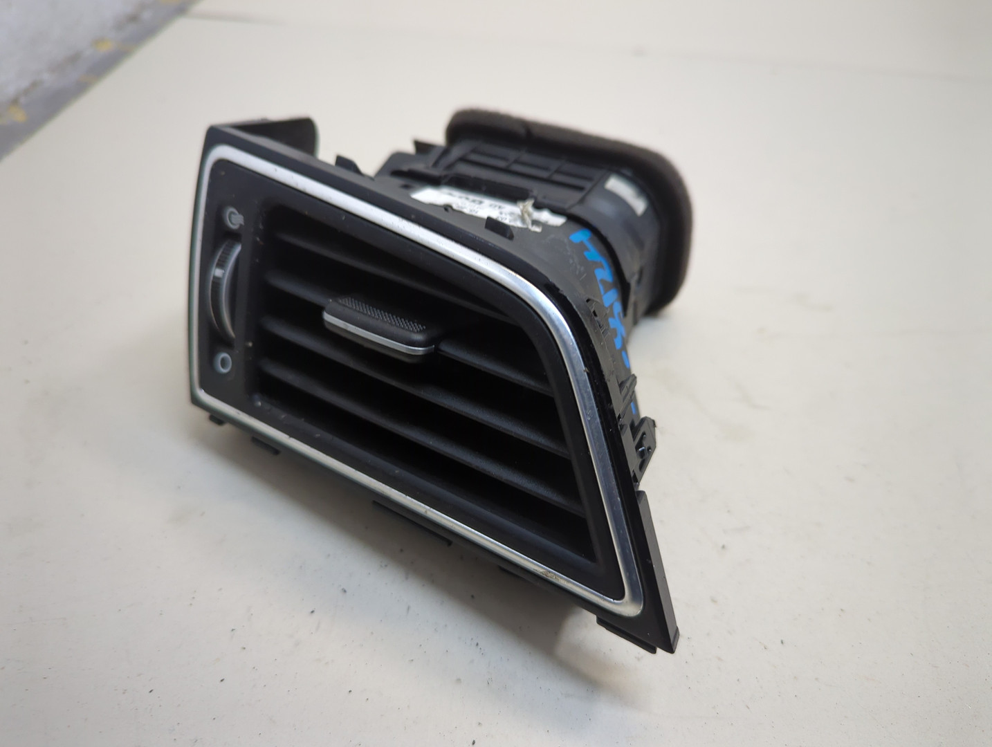 Дефлектор воздушный