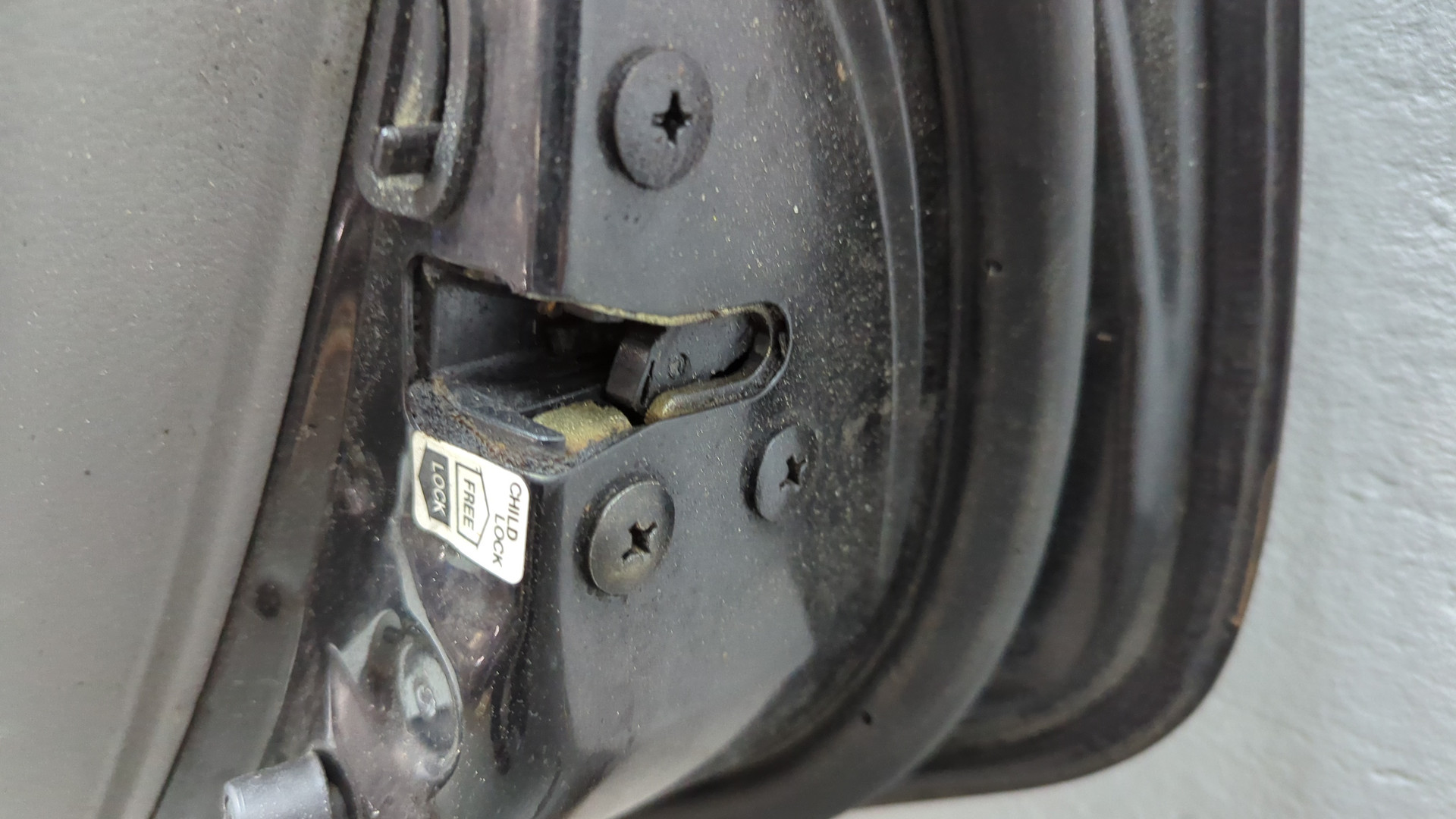 Дверь задняя левая