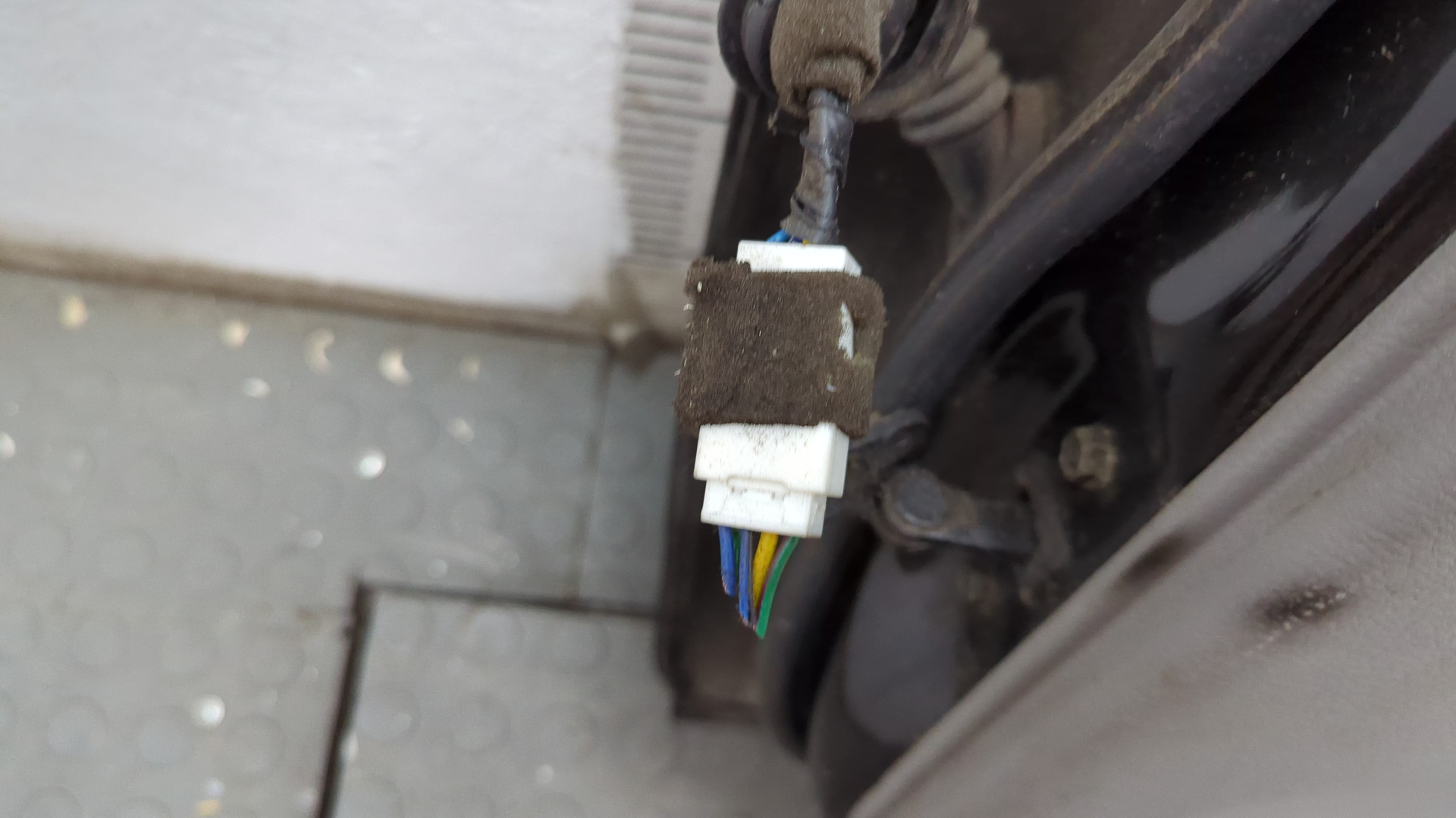 Дверь задняя левая