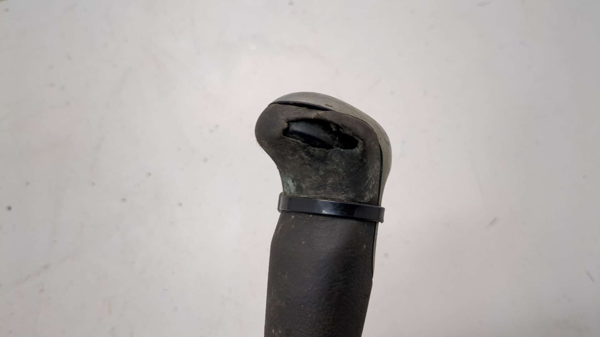 Кран ручного тормоза