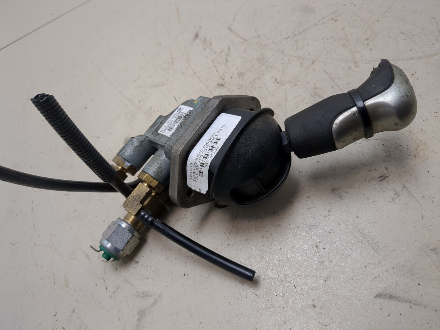 Кран ручного тормоза