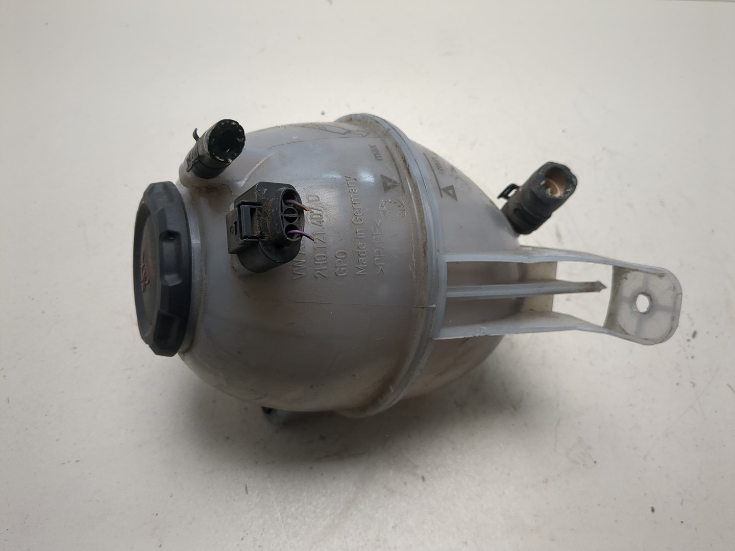 Бачок расширительный