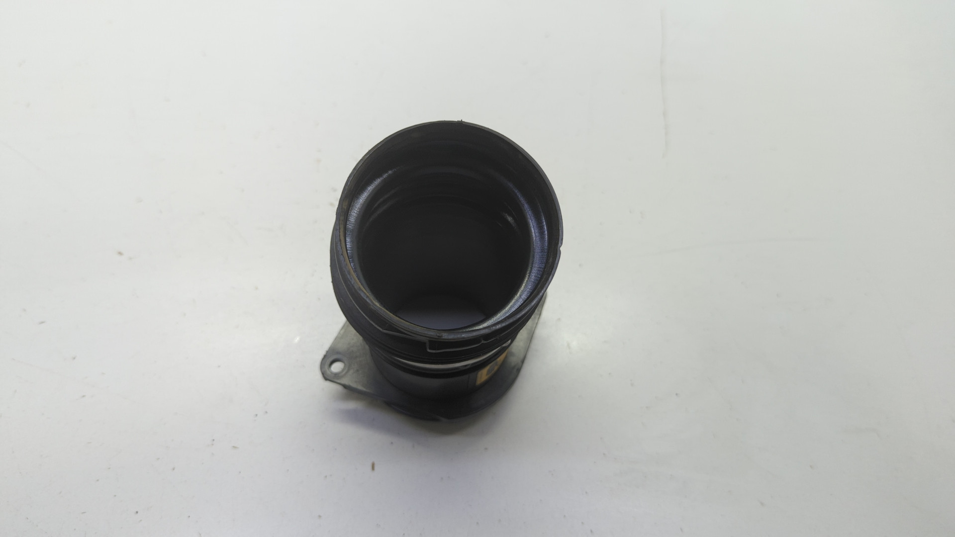 Патрубок воздушного фильтра