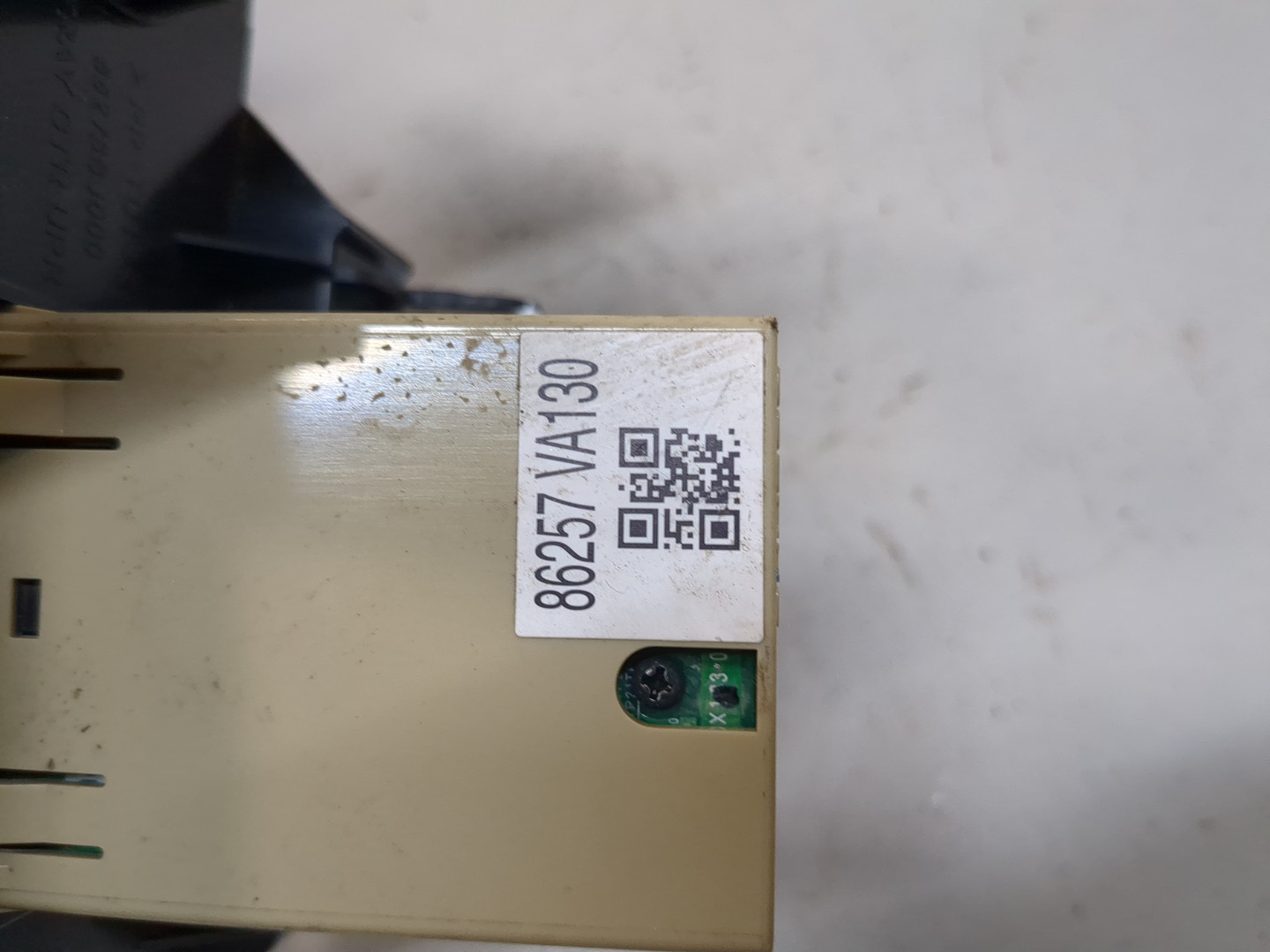 Гнездо AUX / USB IN